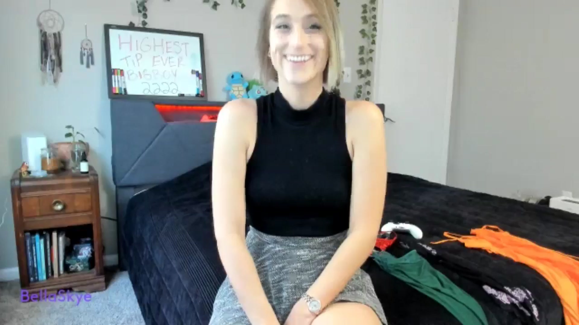 Gallery image thumbnail from BellaSkye's myfreecams stream on, 12/20/2024, 15:22 image 4 of 20