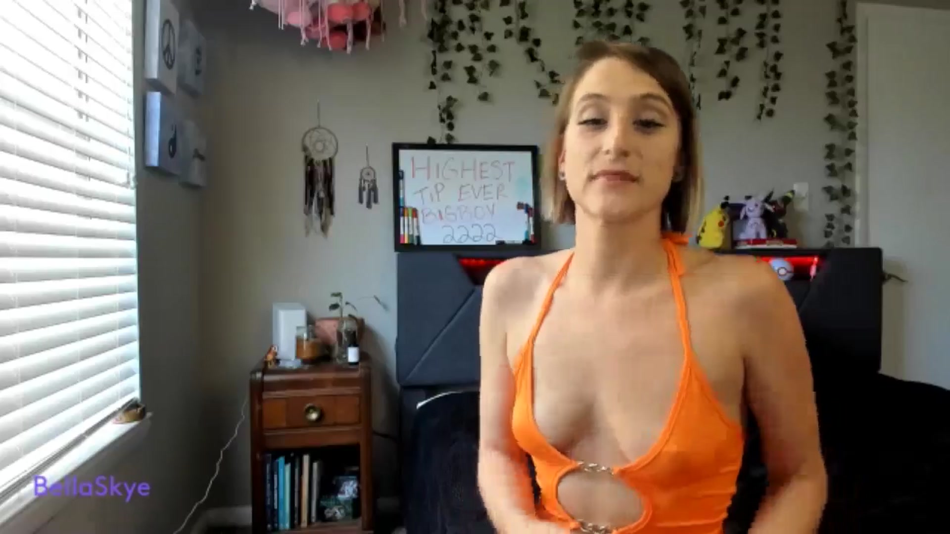 Gallery image thumbnail from BellaSkye's myfreecams stream on, 12/20/2024, 17:40 image 11 of 20
