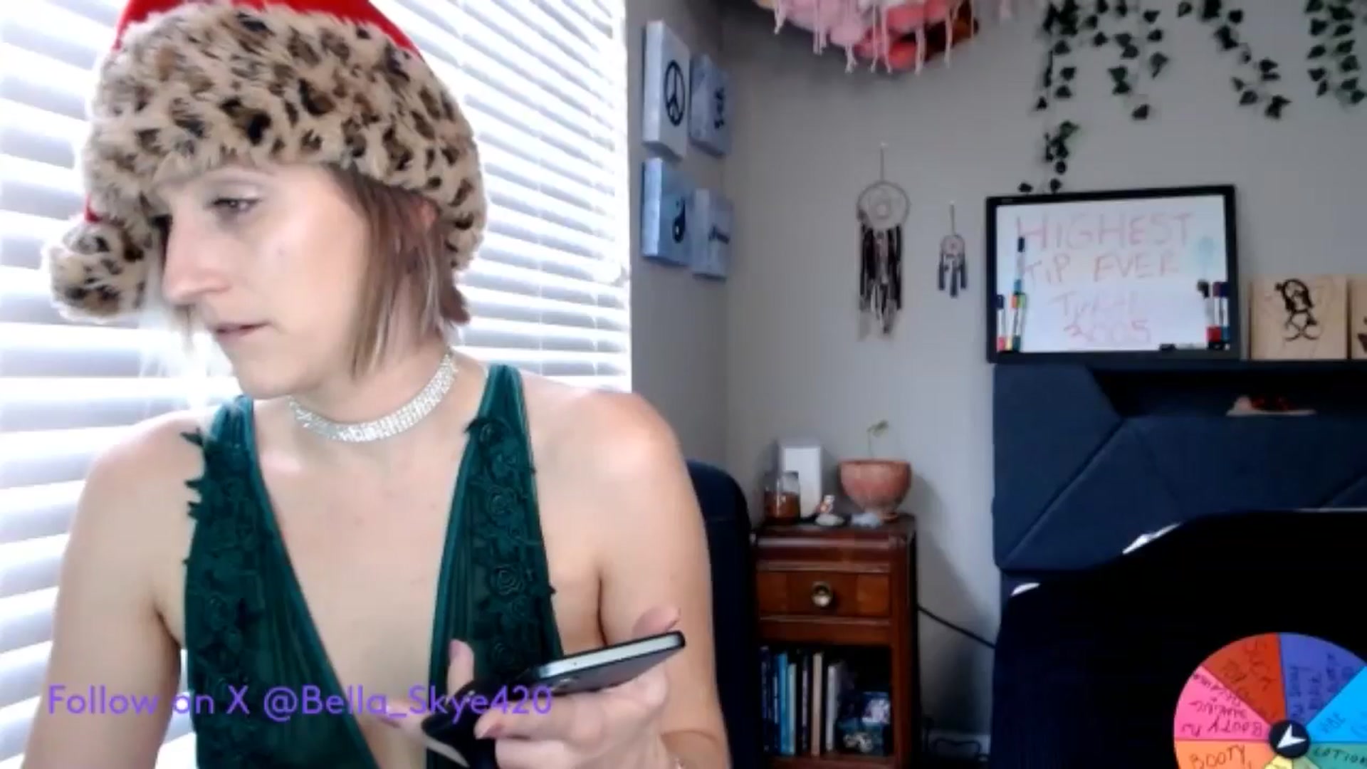 Gallery image thumbnail from BellaSkye's myfreecams stream on, 12/24/2024, 16:15 image 20 of 20