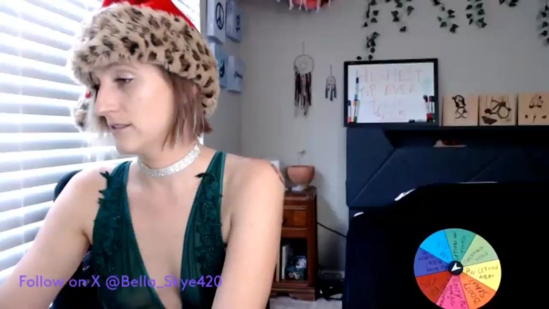 Gallery image thumbnail from BellaSkye's myfreecams stream on, 12/24/2024, 16:15 image 14 of 20