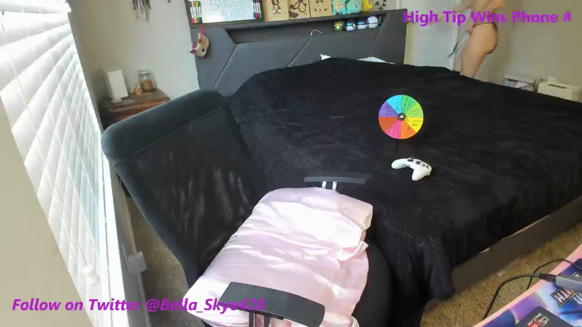 Gallery image thumbnail from BellaSkye's myfreecams stream on, 12/28/2024, 17:03 image 4 of 20