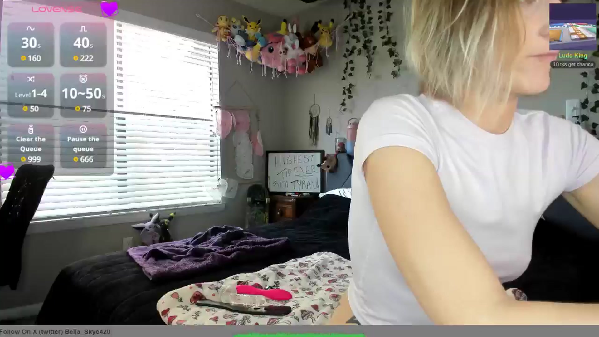 Gallery image thumbnail from BellaSkye's myfreecams stream on, 02/05/2025, 15:00 image 1 of 20