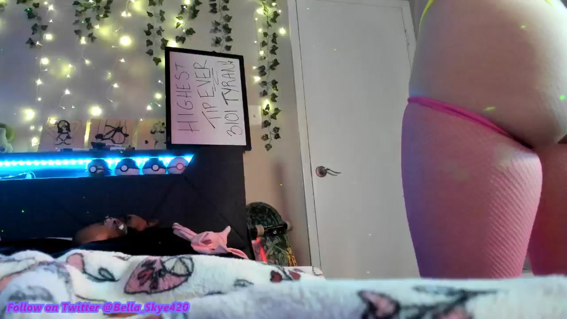 Gallery image thumbnail from BellaSkye's myfreecams stream on, 02/06/2025, 03:36 image 1 of 20