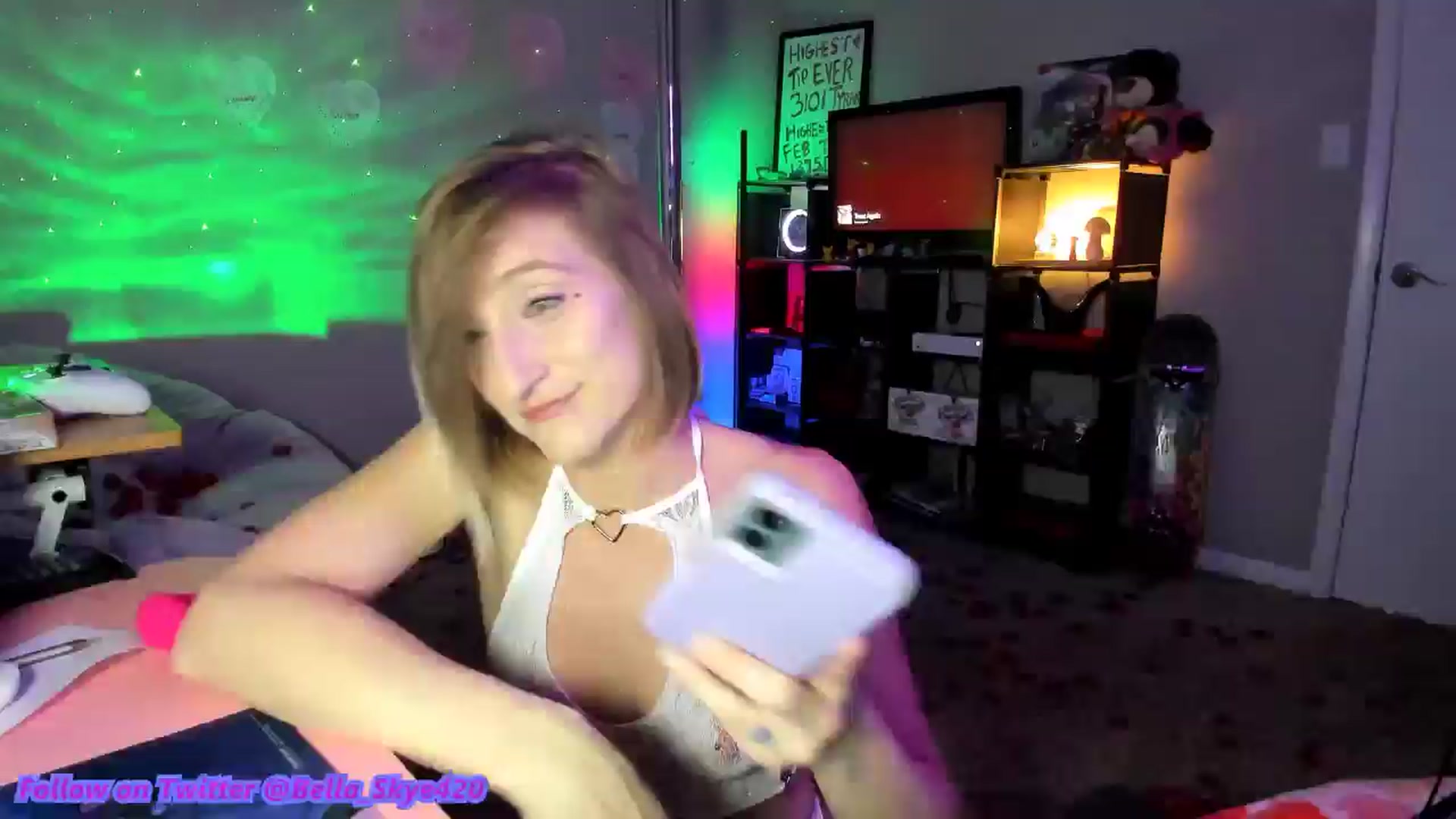 Gallery image thumbnail from BellaSkye's myfreecams stream on, 02/23/2025, 02:36 image 3 of 20