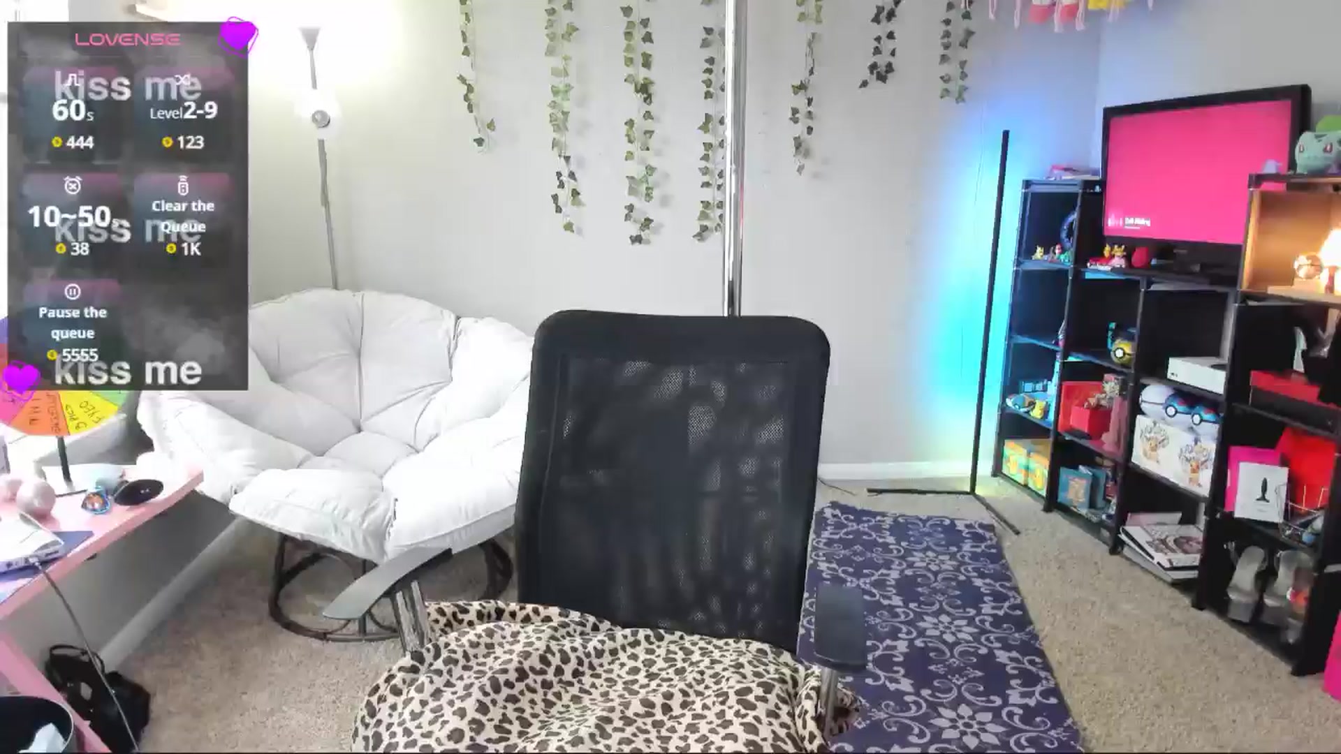 Gallery image thumbnail from BellaSkye's myfreecams stream on, 03/10/2025, 15:42 image 12 of 20