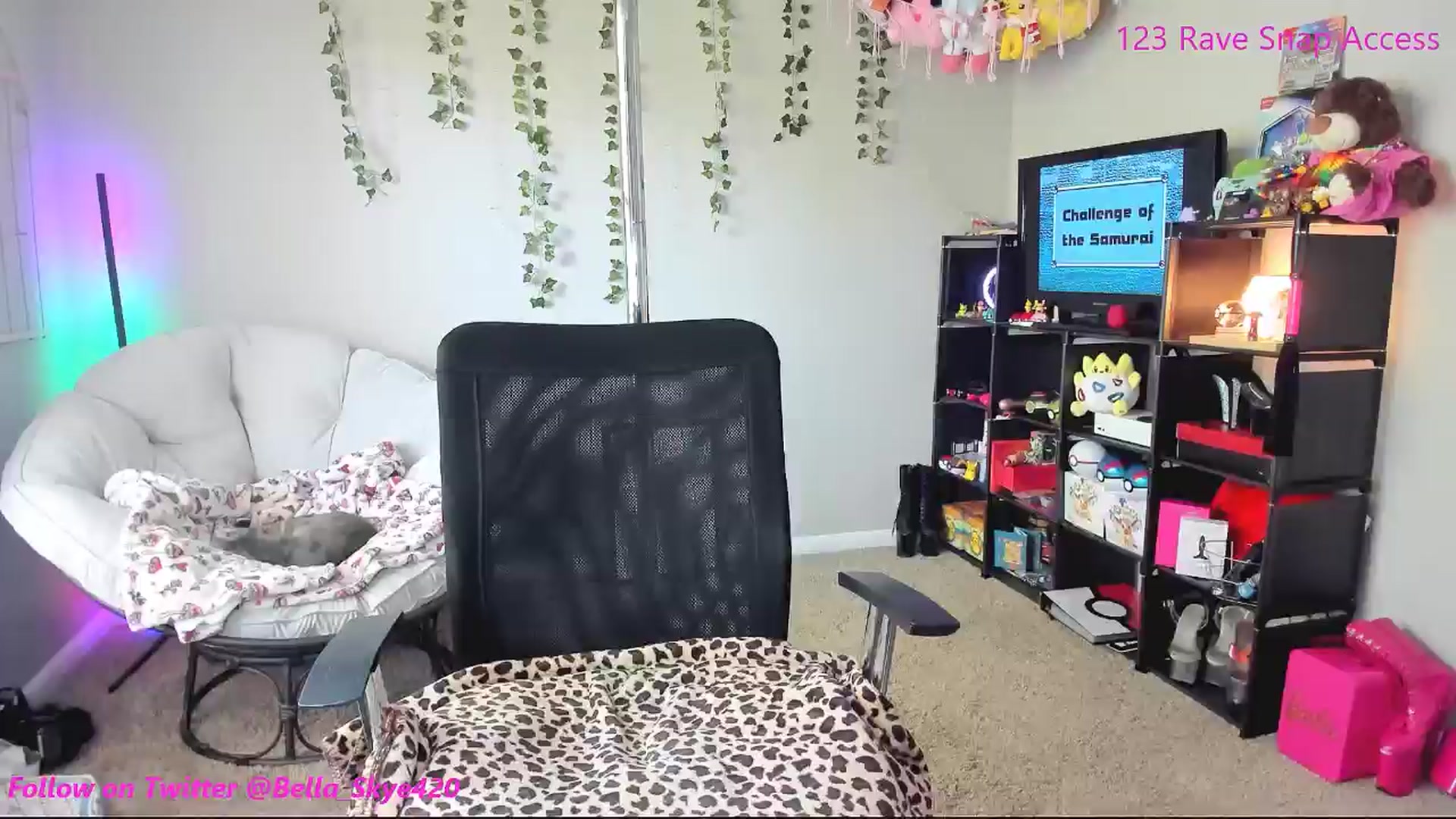 Gallery image thumbnail from BellaSkye's myfreecams stream on, 03/22/2025, 15:57 image 19 of 20