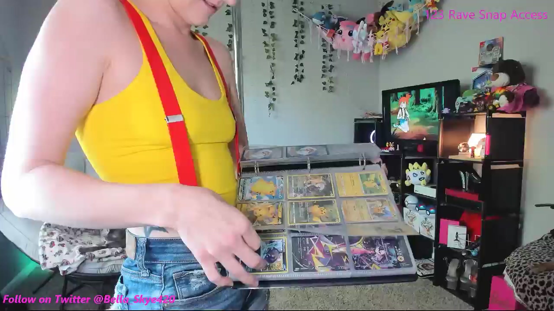 Gallery image thumbnail from BellaSkye's myfreecams stream on, 03/22/2025, 15:57 image 7 of 20