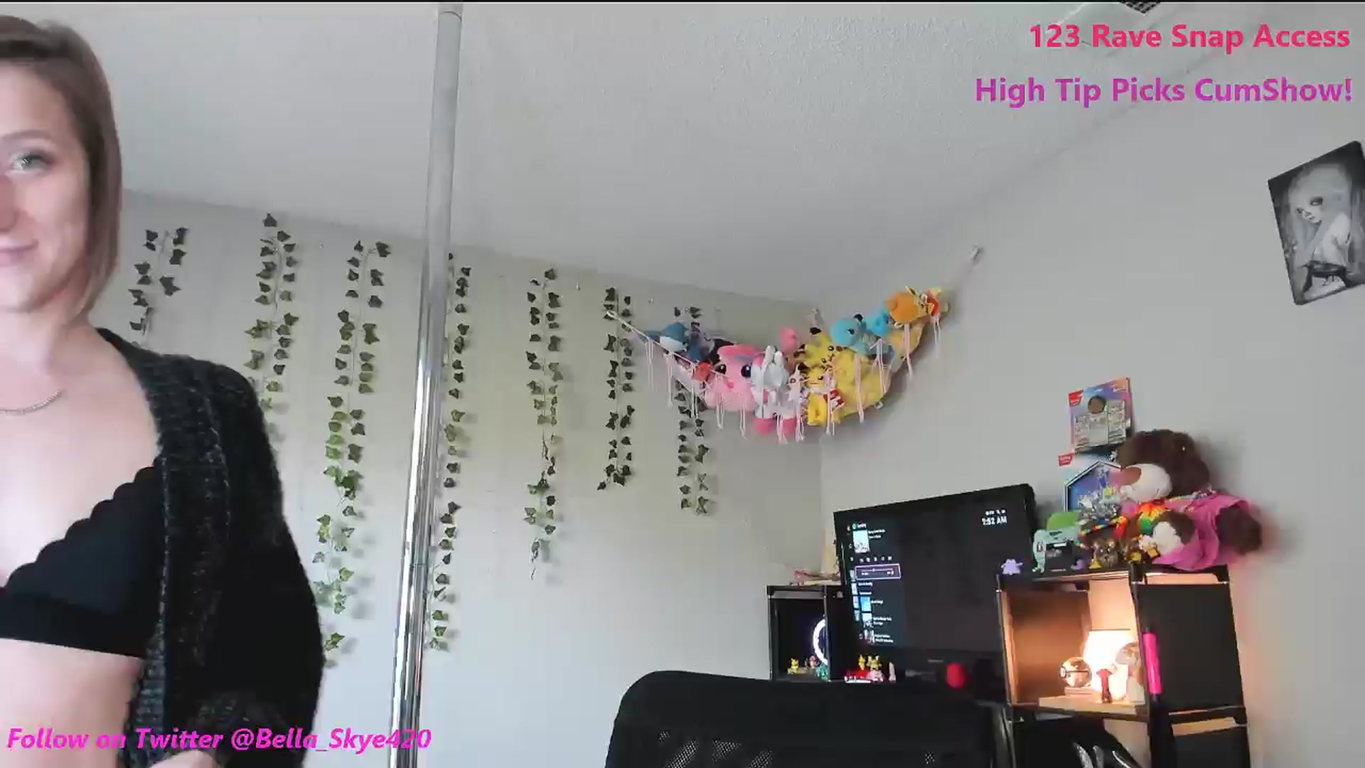 Gallery image thumbnail from BellaSkye's myfreecams stream on, 03/23/2025, 15:13 image 13 of 20