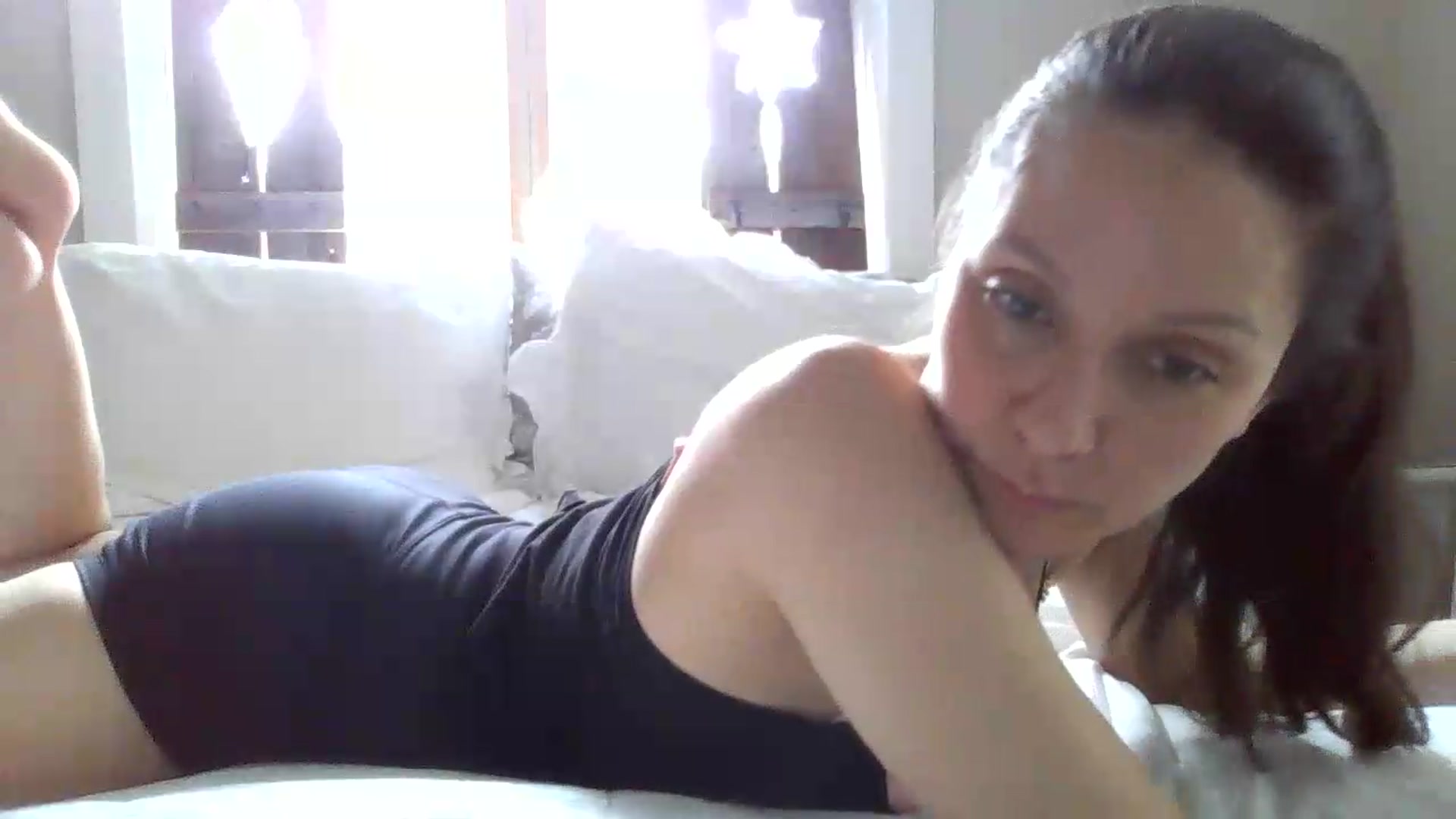 Gallery image thumbnail from Bella_2683's myfreecams stream on, 06/08/2026, 16:37 image 14 of 20