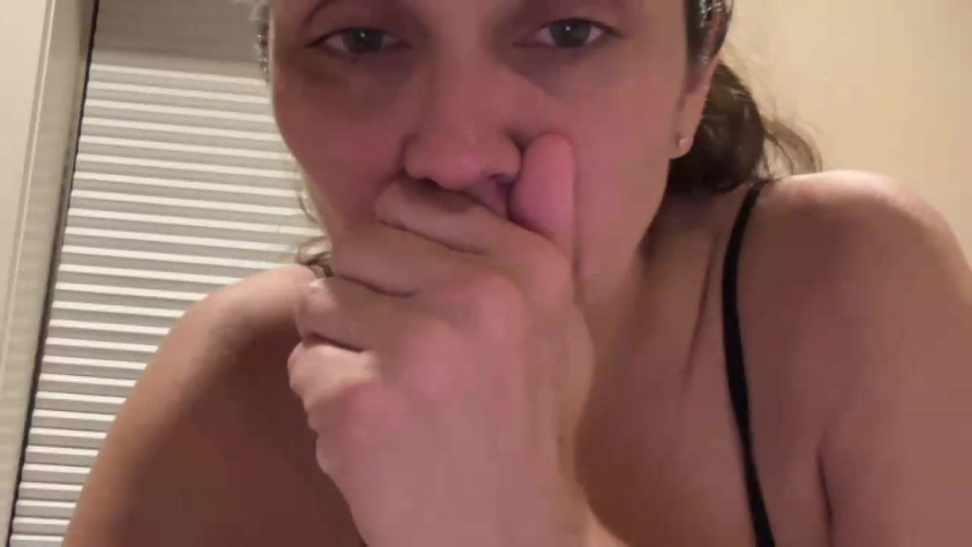 Gallery image thumbnail from Bella_2683's myfreecams stream on, 07/06/2026, 07:29 image 13 of 20