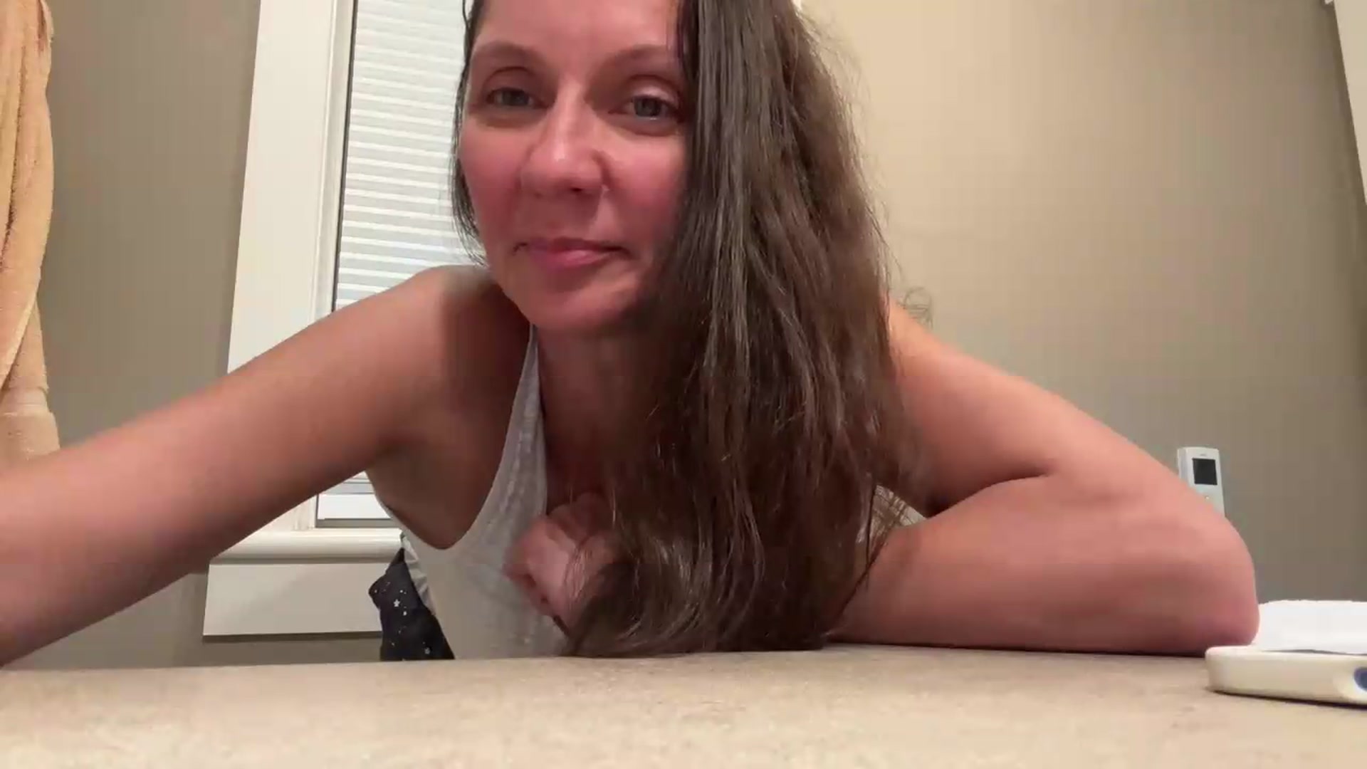 Gallery image thumbnail from Bella_2683's myfreecams stream on, 08/22/2026, 08:12 image 2 of 20