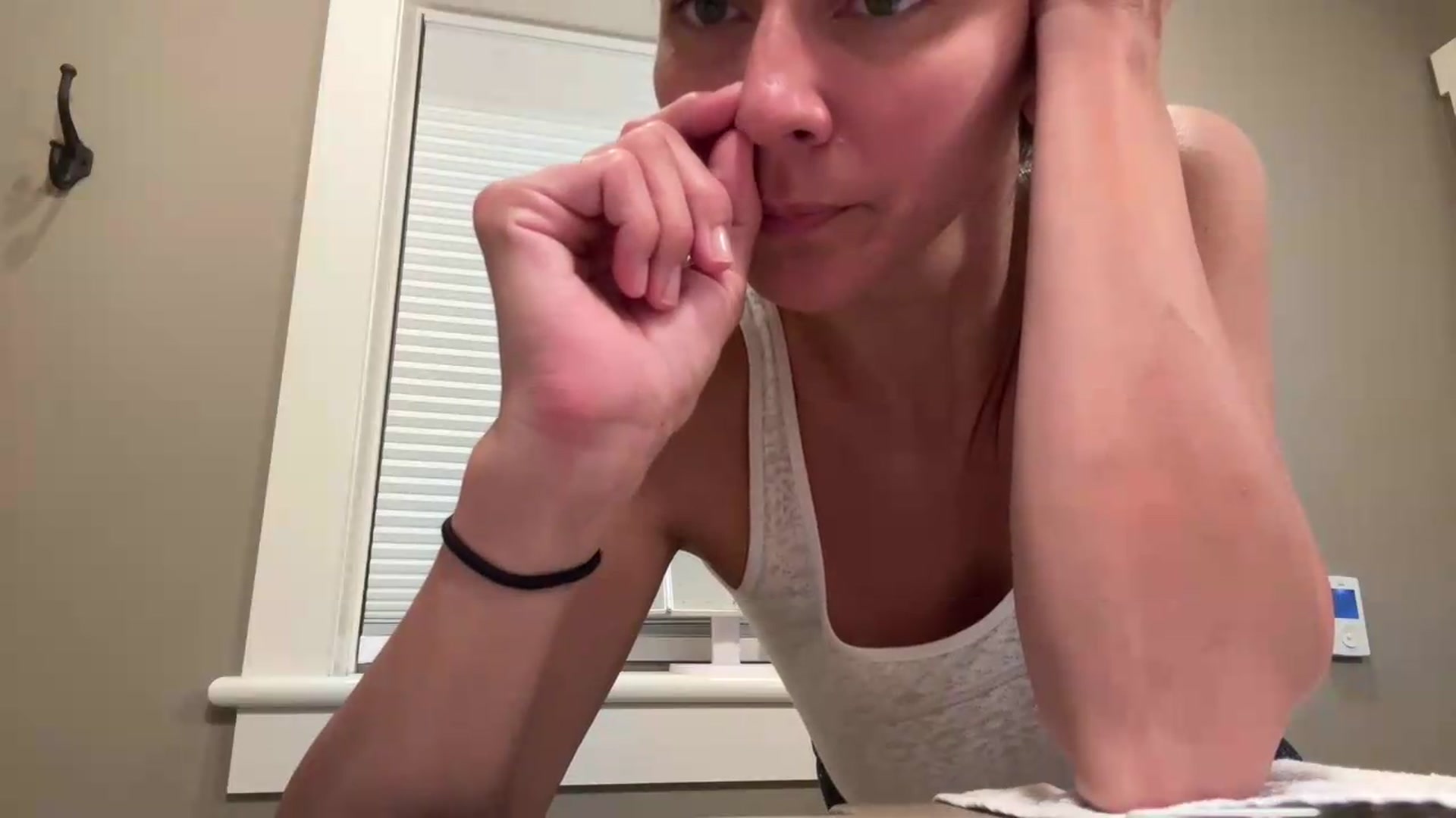 Gallery image thumbnail from Bella_2683's myfreecams stream on, 08/22/2026, 08:42 image 3 of 20