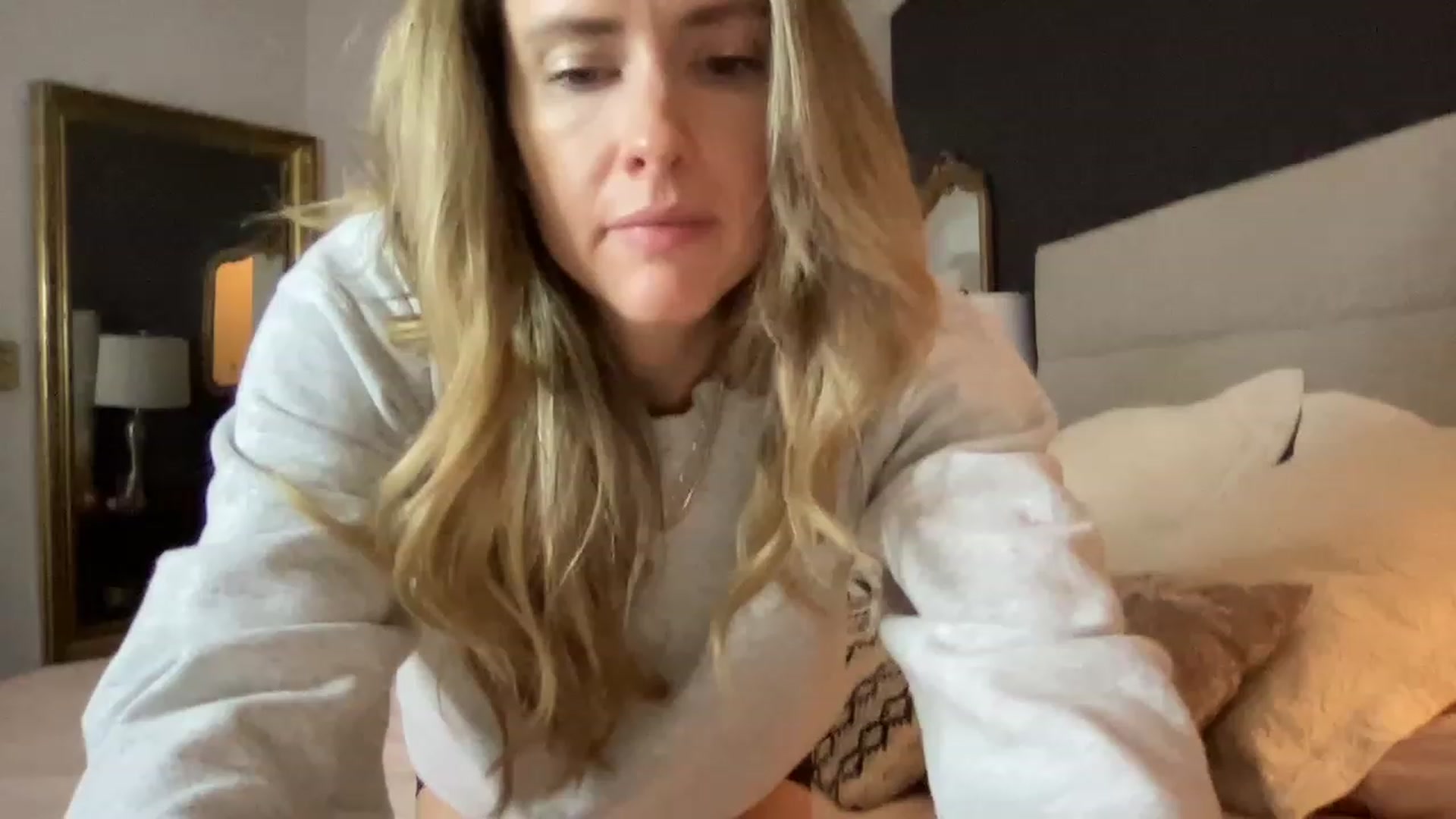 Gallery image thumbnail from Bella_B1's myfreecams stream on, 12/13/2022, 04:40 image 8 of 20