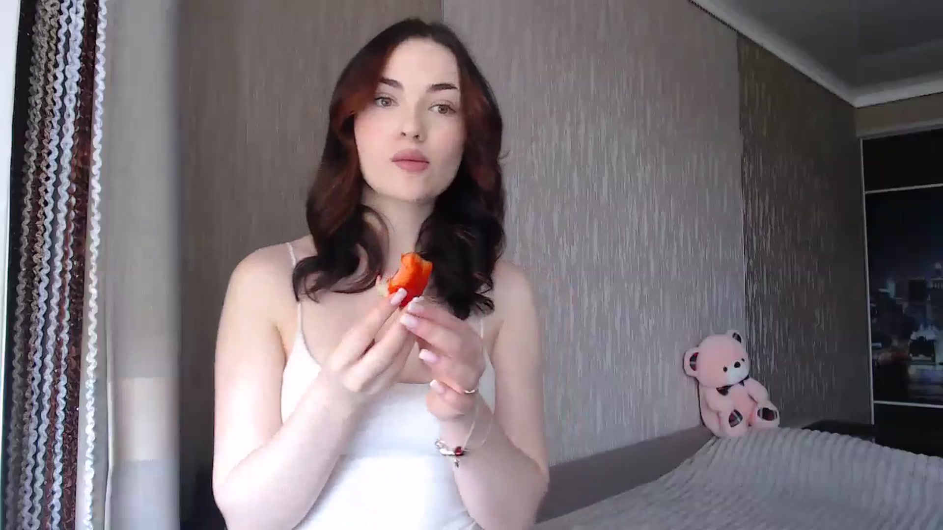 Gallery image thumbnail from Bella_Berryyy's myfreecams stream on, 05/09/2024, 11:00 image 2 of 20