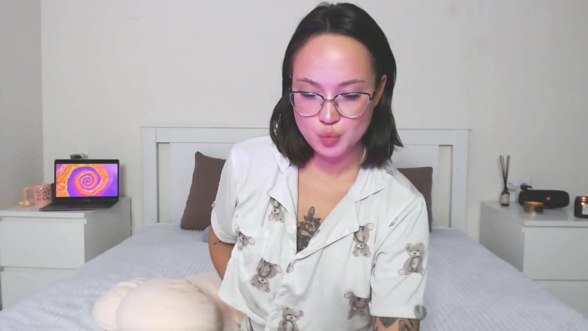Gallery image thumbnail from Bella_Jensen's myfreecams stream on, 10/14/2024, 09:21 image 2 of 20