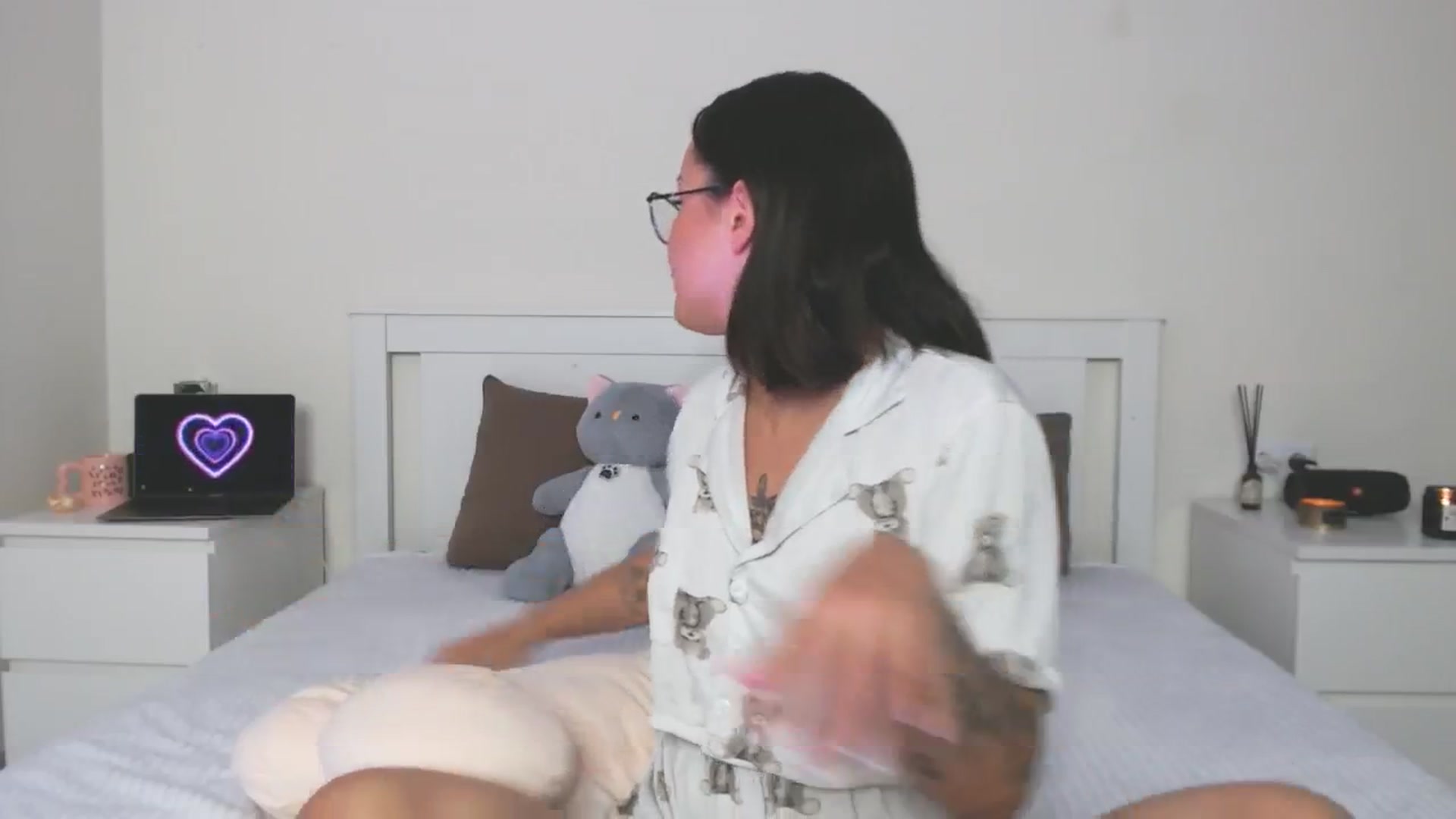 Gallery image thumbnail from Bella_Jensen's myfreecams stream on, 10/14/2024, 09:21 image 16 of 20