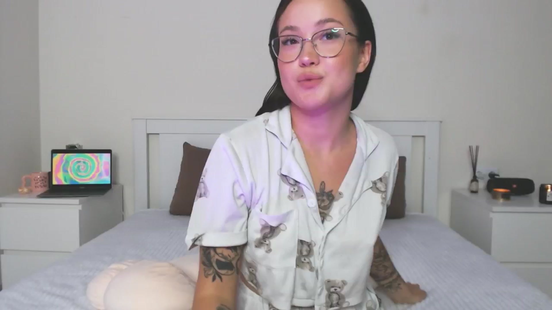 Gallery image thumbnail from Bella_Jensen's myfreecams stream on, 10/14/2024, 09:21 image 1 of 20