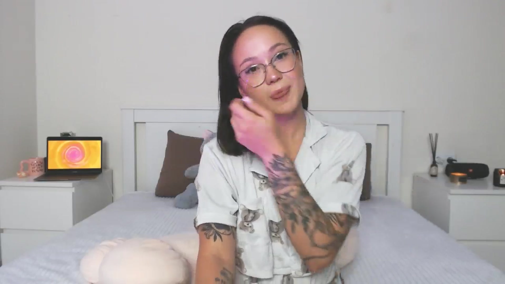 Gallery image thumbnail from Bella_Jensen's myfreecams stream on, 10/14/2024, 09:21 image 6 of 20