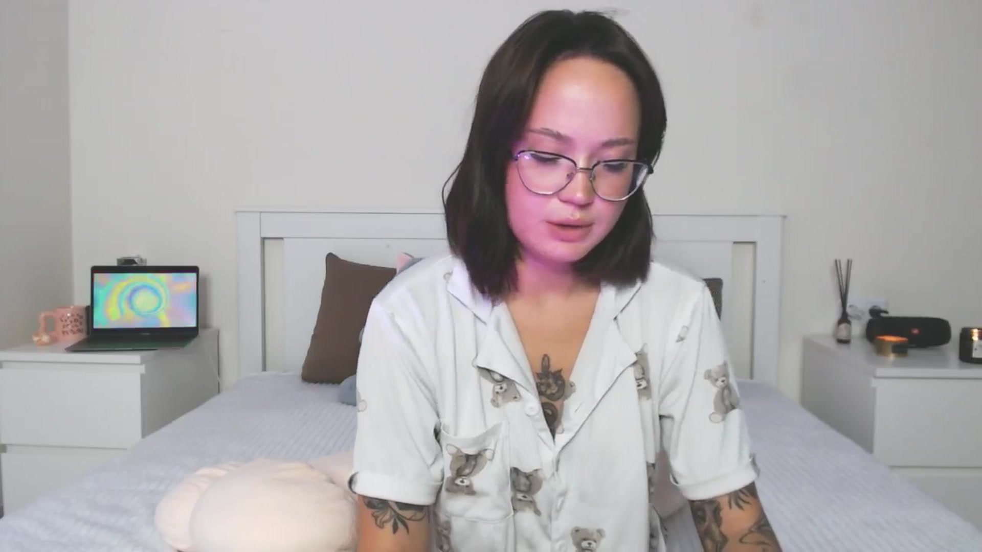 Gallery image thumbnail from Bella_Jensen's myfreecams stream on, 10/14/2024, 09:21 image 7 of 20