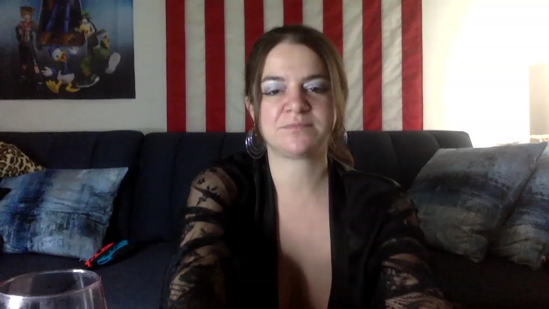 Gallery image thumbnail from Bella_Kenzie's myfreecams stream on, 01/08/2023, 09:19 image 4 of 20