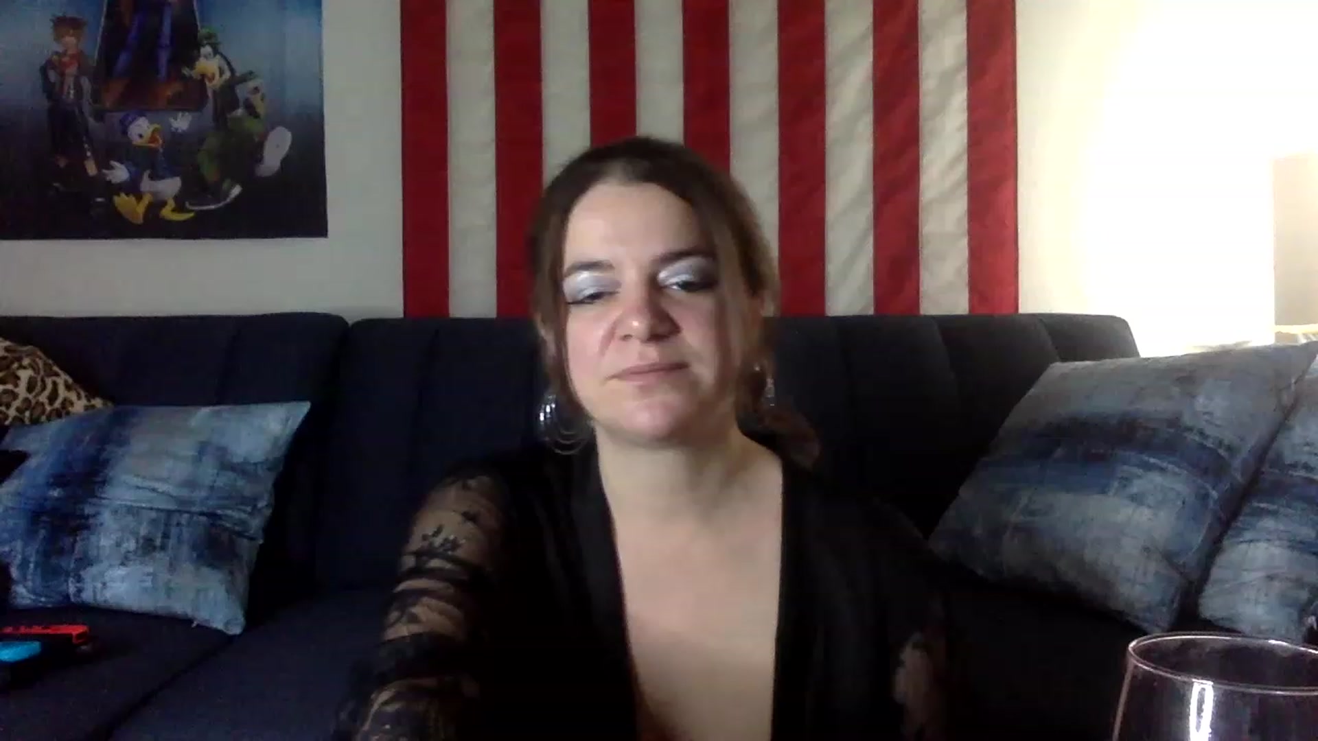 Gallery image thumbnail from Bella_Kenzie's myfreecams stream on, 01/08/2023, 09:19 image 16 of 20