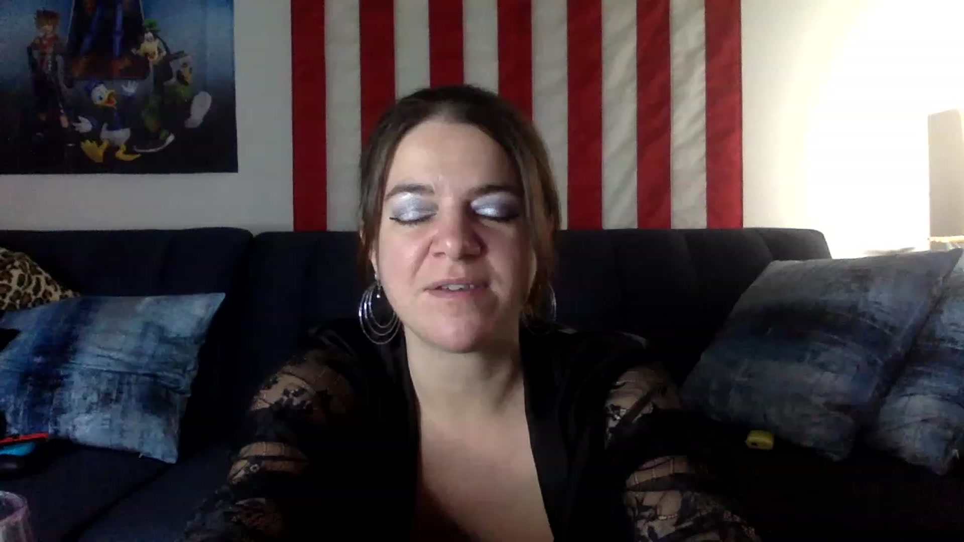 Gallery image thumbnail from Bella_Kenzie's myfreecams stream on, 01/08/2023, 09:19 image 2 of 20