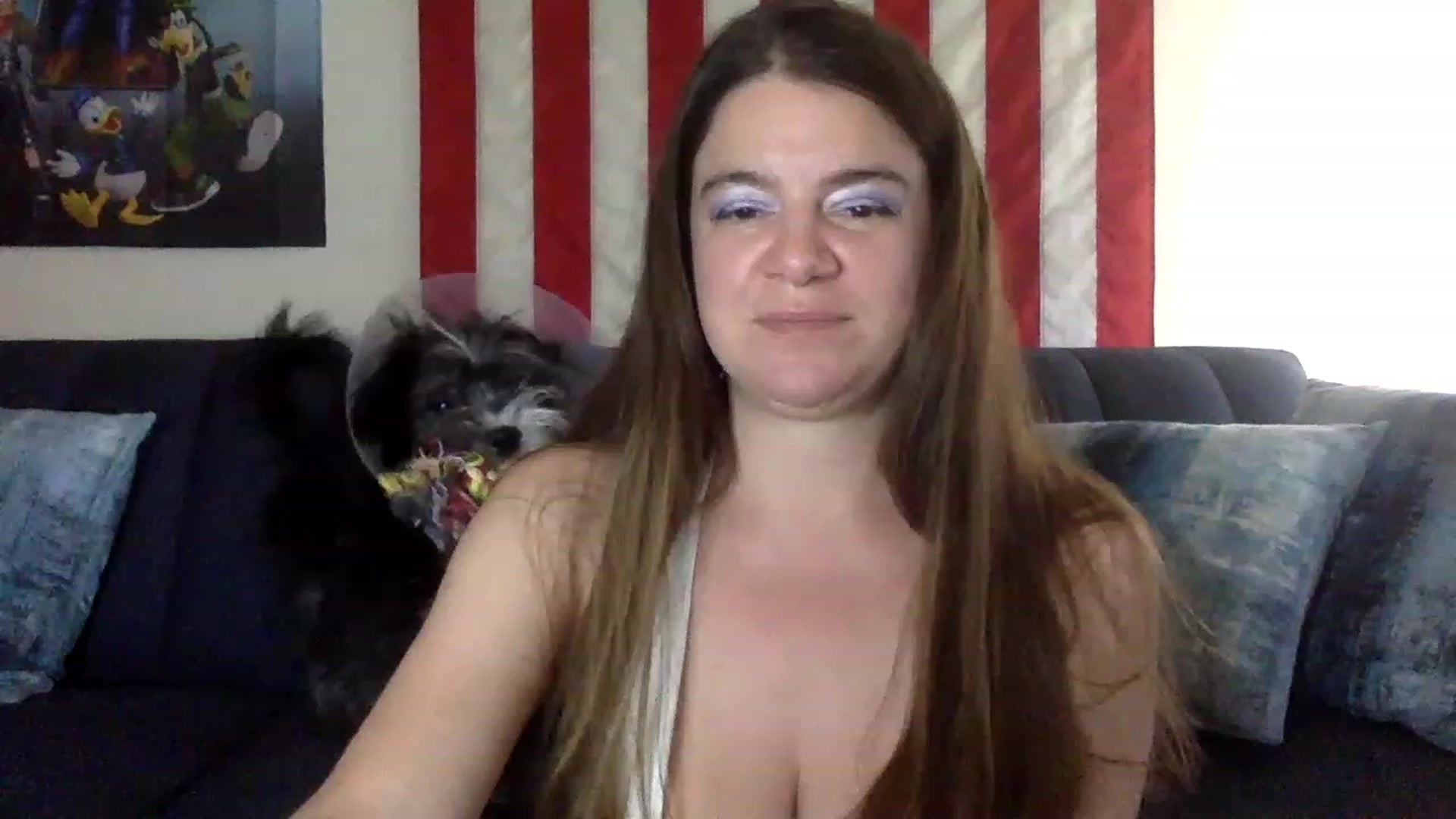 Gallery image thumbnail from Bella_Kenzie's myfreecams stream on, 05/15/2023, 24:25 image 16 of 20
