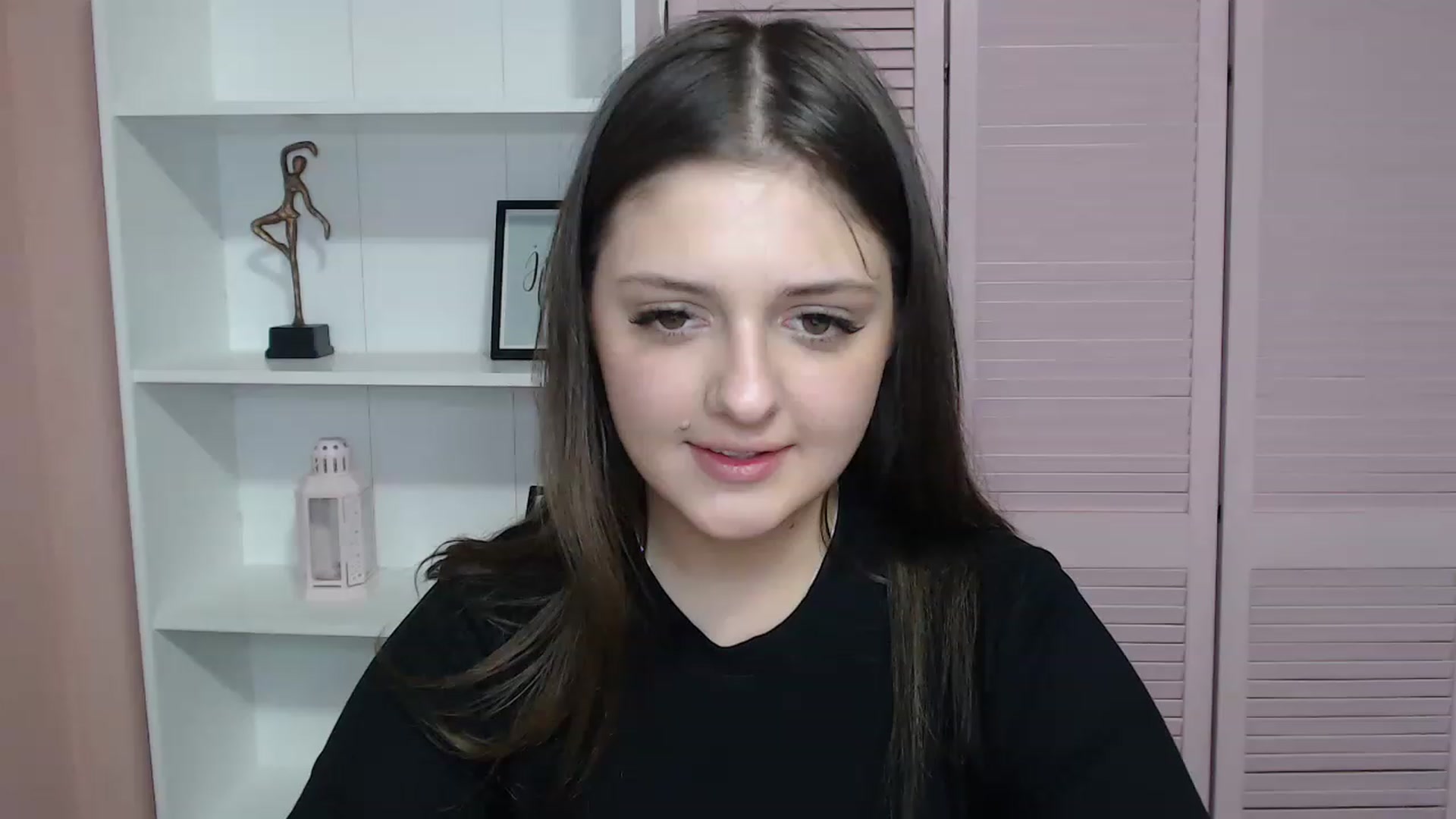 Gallery image thumbnail from Bella_Loran's myfreecams stream on, 04/17/2023, 09:13 image 12 of 20