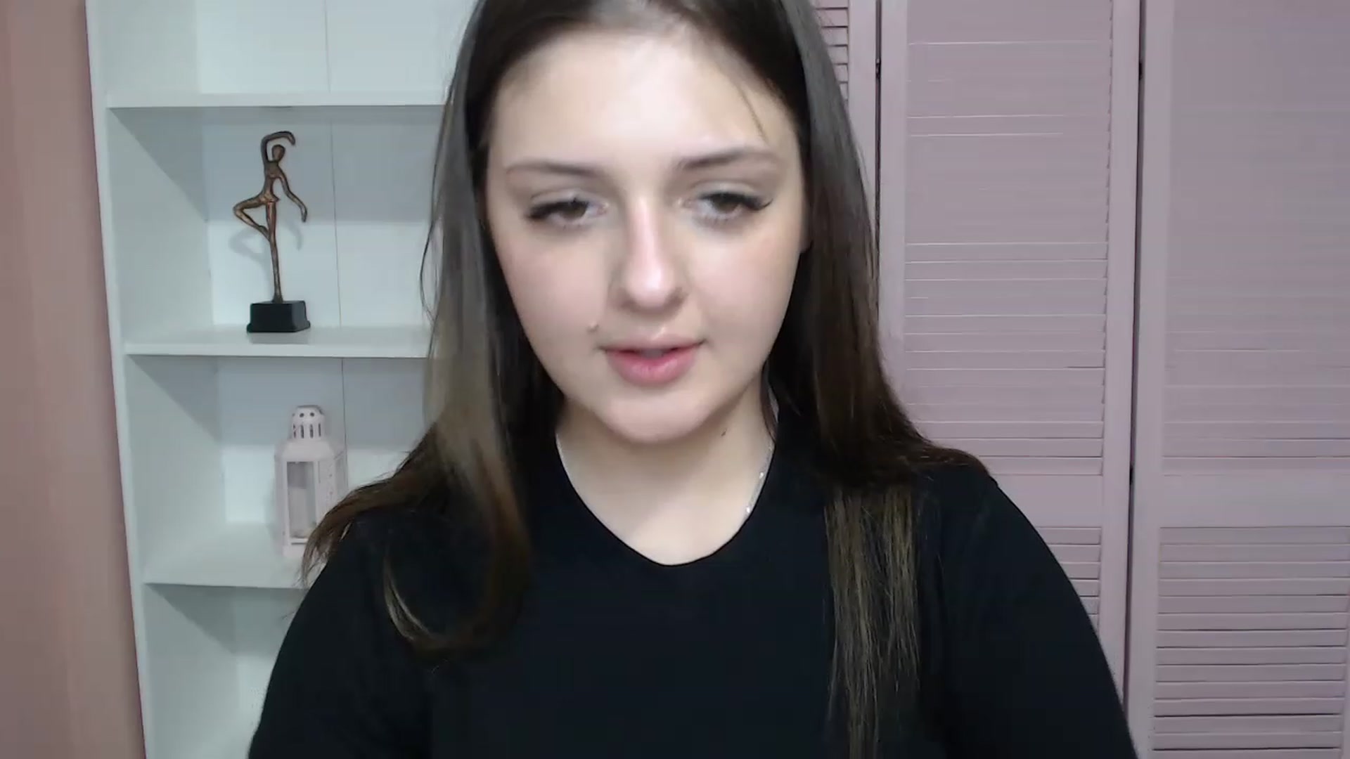 Gallery image thumbnail from Bella_Loran's myfreecams stream on, 04/17/2023, 09:13 image 8 of 20