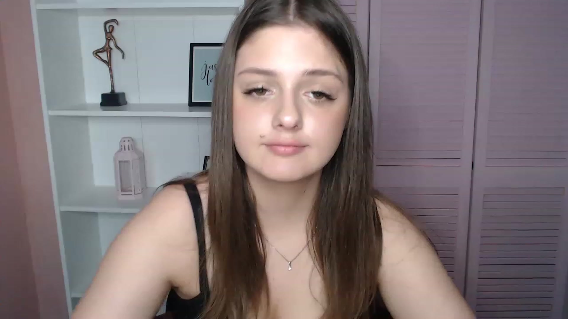 Gallery image thumbnail from Bella_Loran's myfreecams stream on, 04/18/2023, 07:25 image 18 of 20