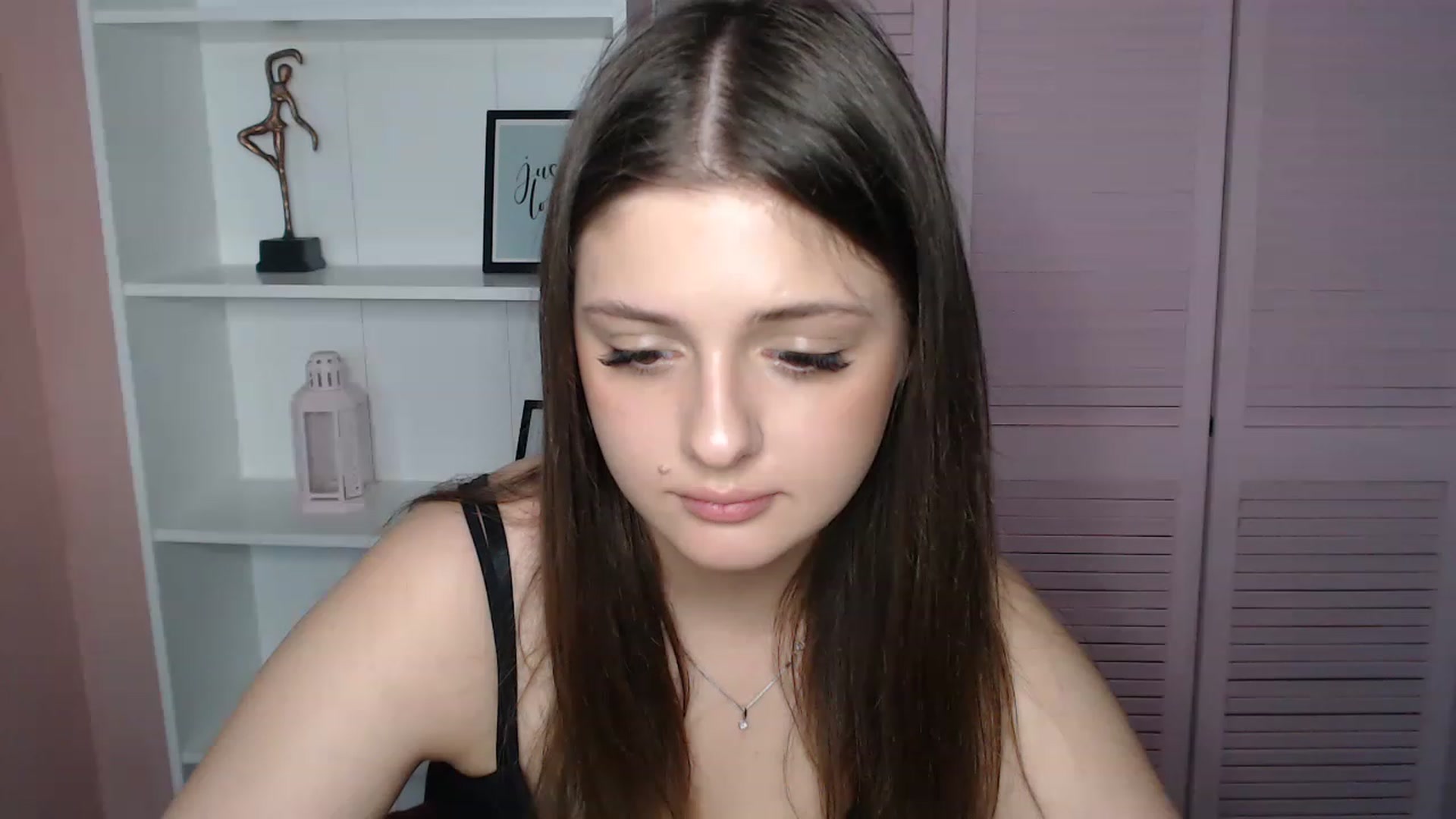 Gallery image thumbnail from Bella_Loran's myfreecams stream on, 04/18/2023, 07:25 image 19 of 20
