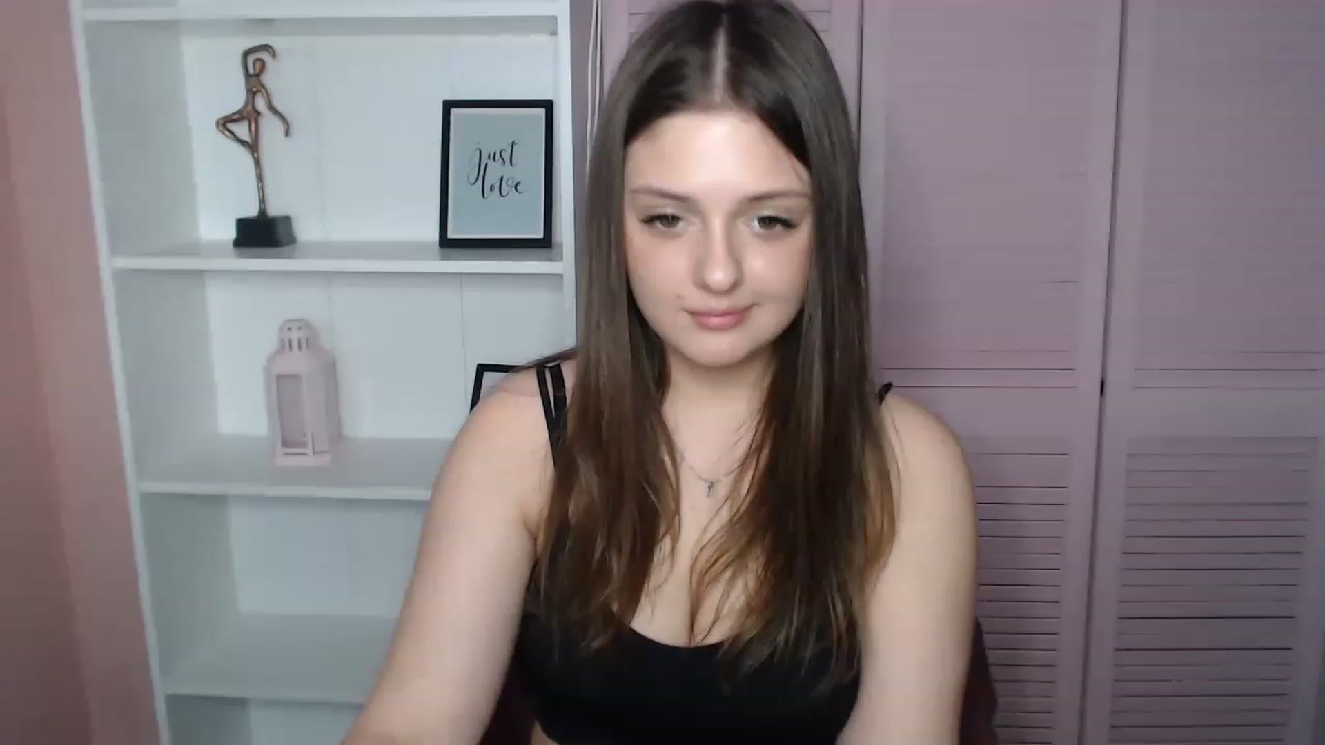 Gallery image thumbnail from Bella_Loran's myfreecams stream on, 04/18/2023, 07:25 image 10 of 20