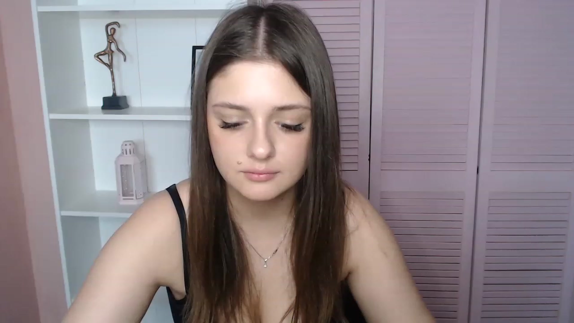 Gallery image thumbnail from Bella_Loran's myfreecams stream on, 04/18/2023, 08:01 image 13 of 20