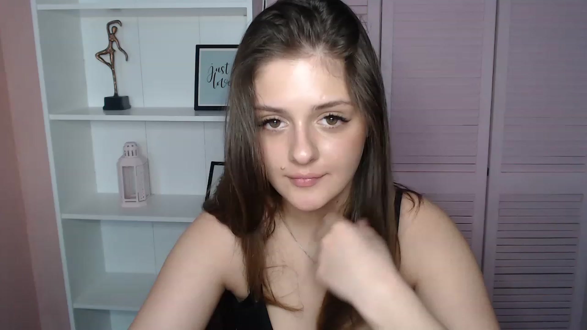 Gallery image thumbnail from Bella_Loran's myfreecams stream on, 04/18/2023, 09:53 image 1 of 20