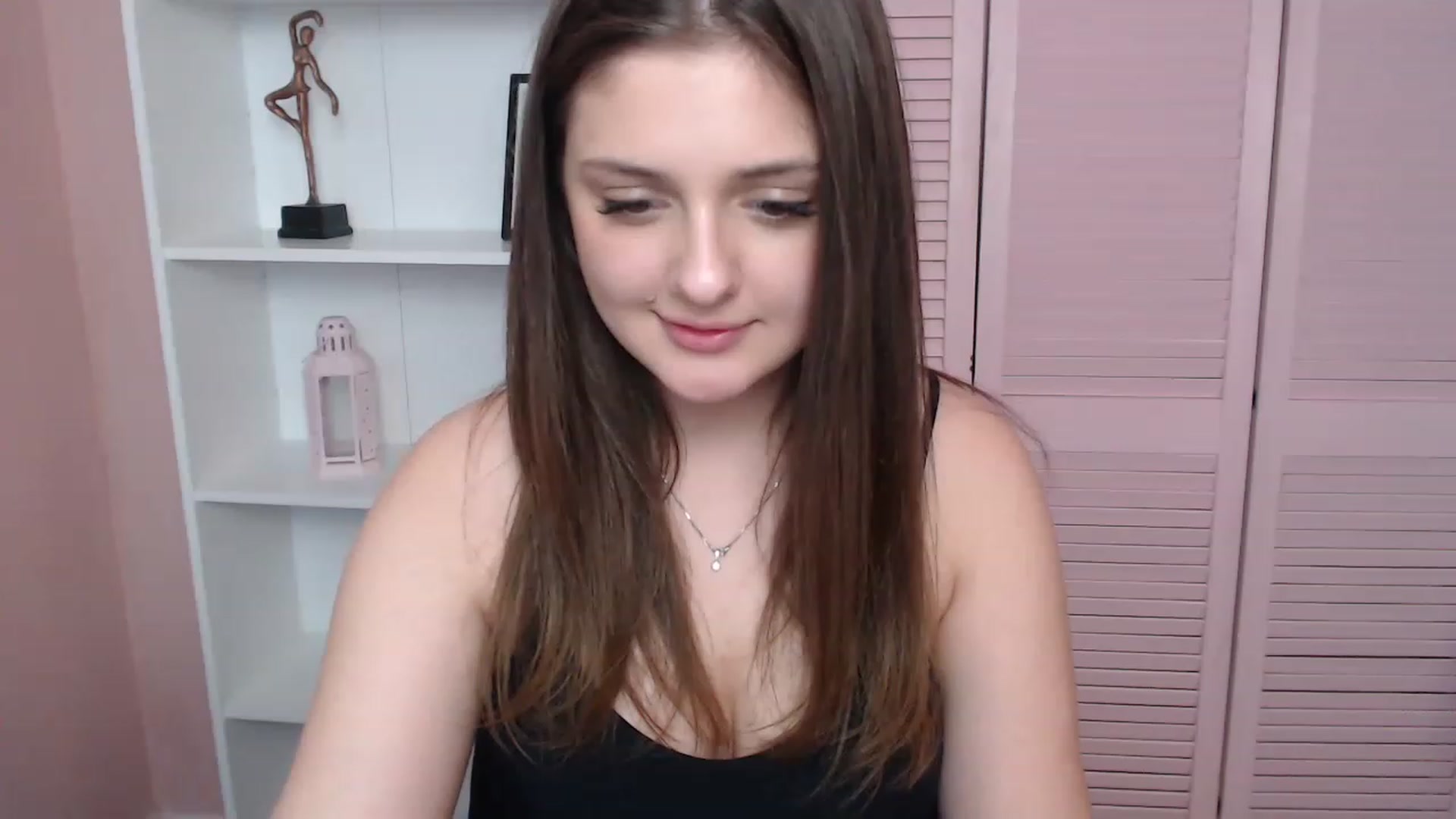 Gallery image thumbnail from Bella_Loran's myfreecams stream on, 04/21/2023, 12:23 image 2 of 20
