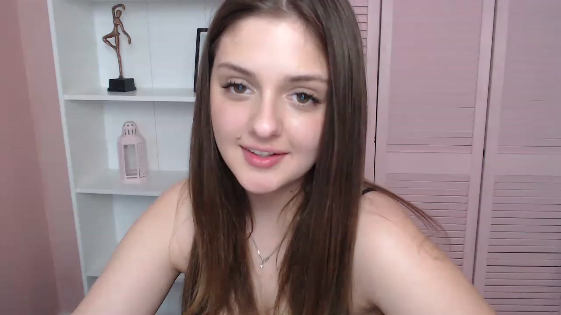 Gallery image thumbnail from Bella_Loran's myfreecams stream on, 04/21/2023, 12:23 image 3 of 20