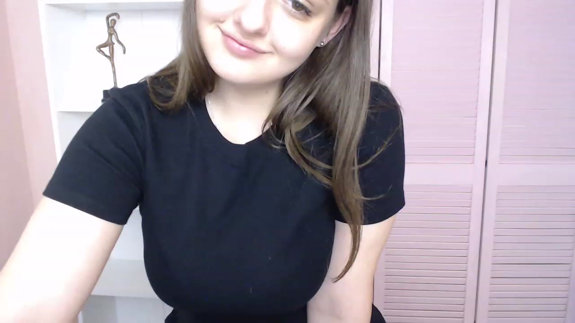 Gallery image thumbnail from Bella_Loran's myfreecams stream on, 04/25/2023, 11:52 image 4 of 20