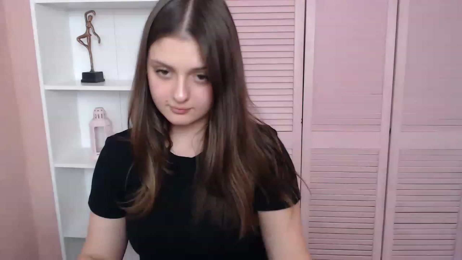 Gallery image thumbnail from Bella_Loran's myfreecams stream on, 04/25/2023, 11:52 image 17 of 20