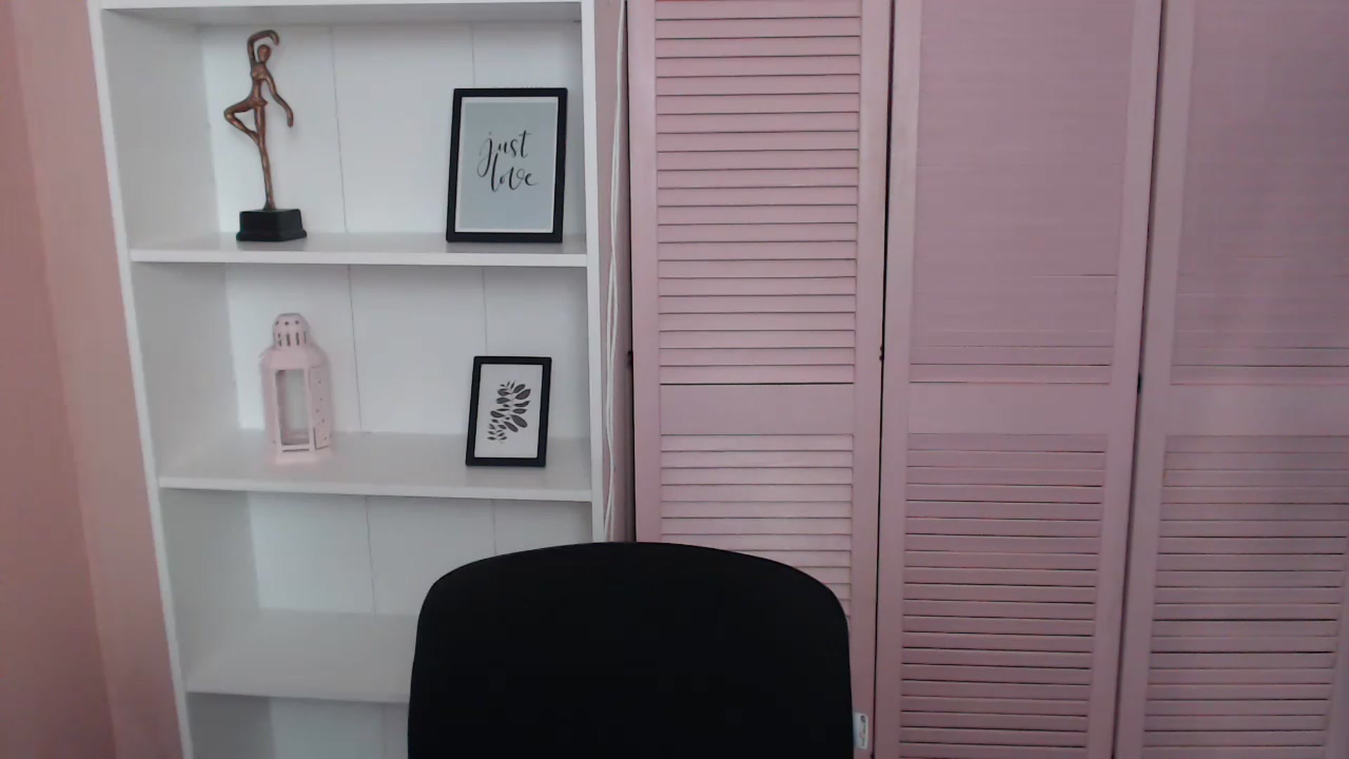 Gallery image thumbnail from Bella_Loran's myfreecams stream on, 04/25/2023, 11:52 image 19 of 20