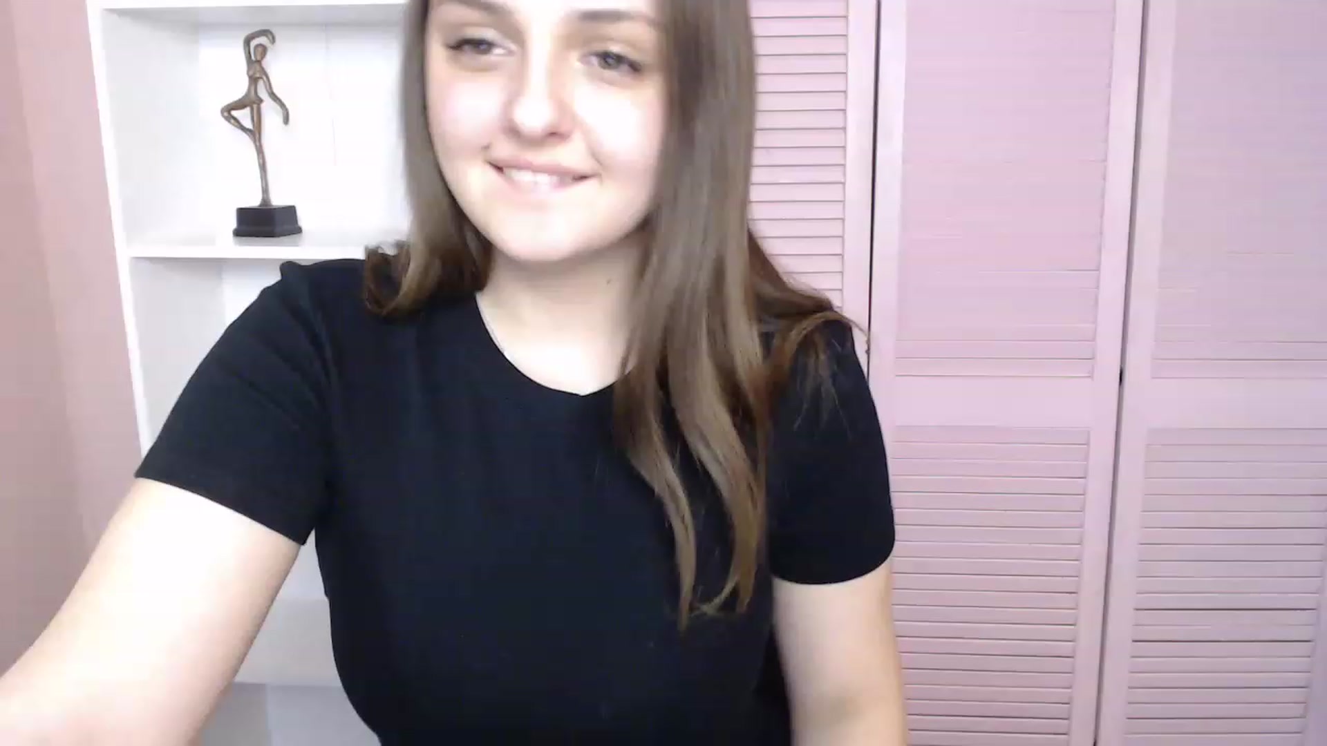 Gallery image thumbnail from Bella_Loran's myfreecams stream on, 04/25/2023, 11:52 image 2 of 20
