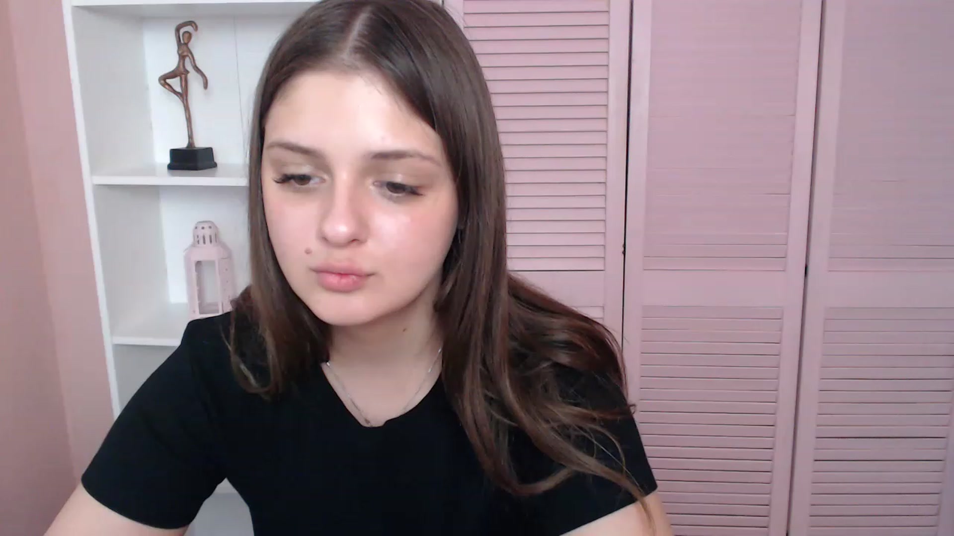 Gallery image thumbnail from Bella_Loran's myfreecams stream on, 04/25/2023, 11:52 image 8 of 20