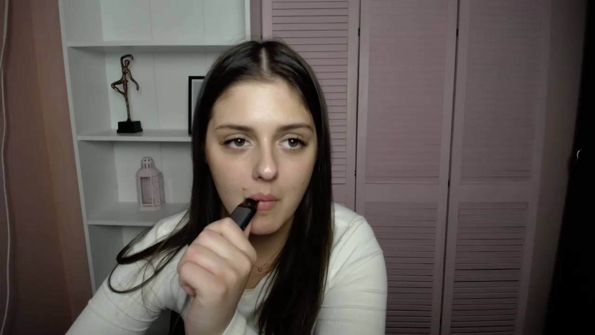Gallery image thumbnail from Bella_Loran's myfreecams stream on, 05/15/2023, 12:09 image 4 of 20