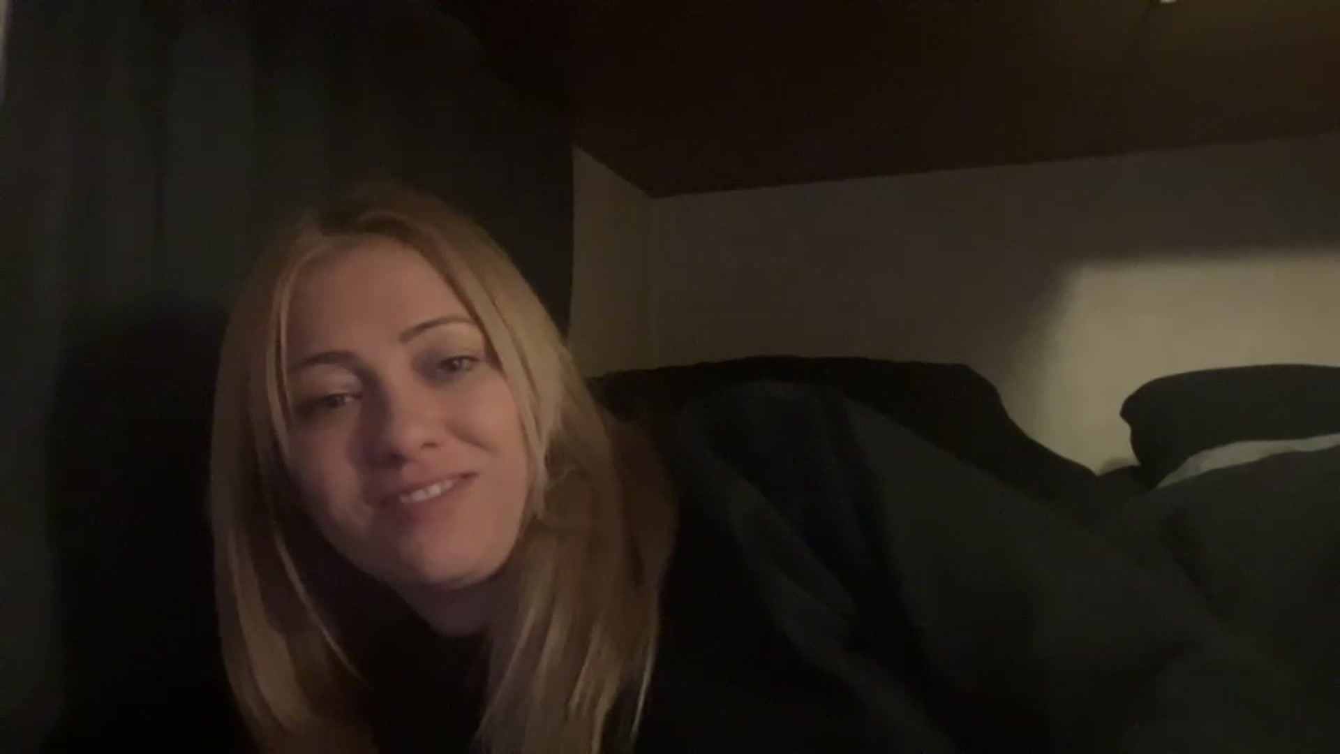 Gallery image thumbnail from Bella_Online's myfreecams stream on, 12/04/2022, 10:00 image 20 of 20