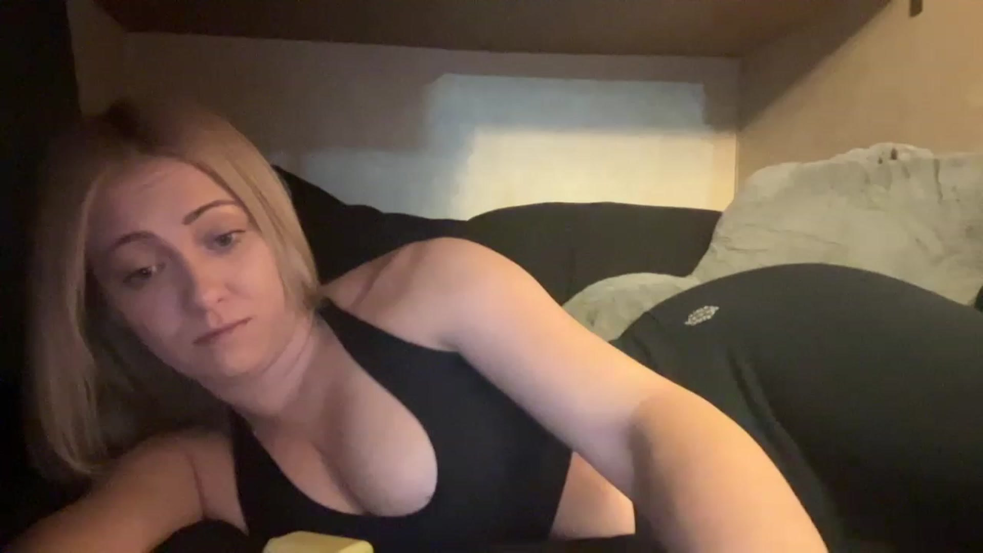 Gallery image thumbnail from Bella_Online's myfreecams stream on, 12/06/2022, 09:26 image 18 of 20