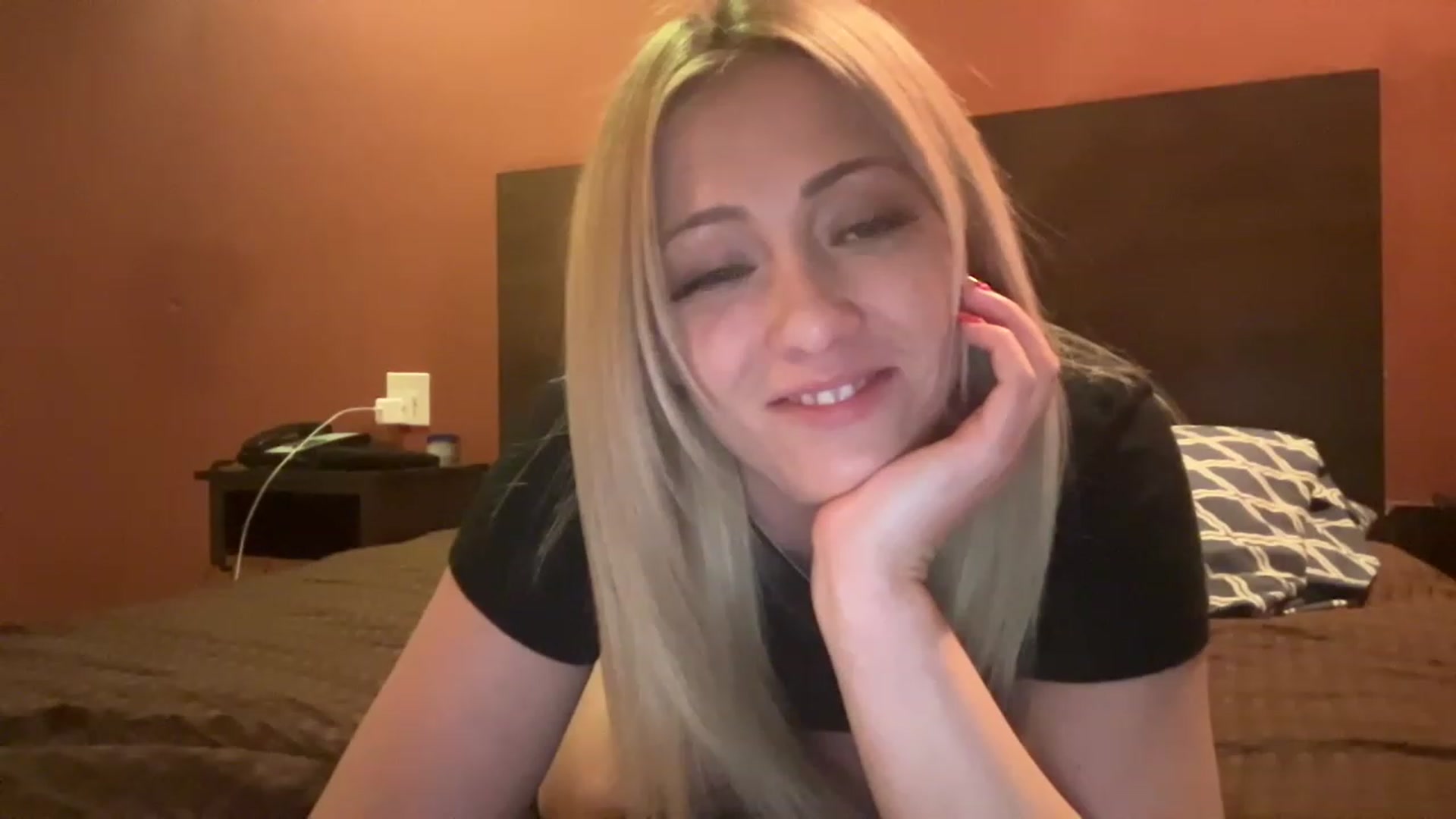 Gallery image thumbnail from Bella_Online's myfreecams stream on, 12/27/2022, 08:57 image 11 of 20