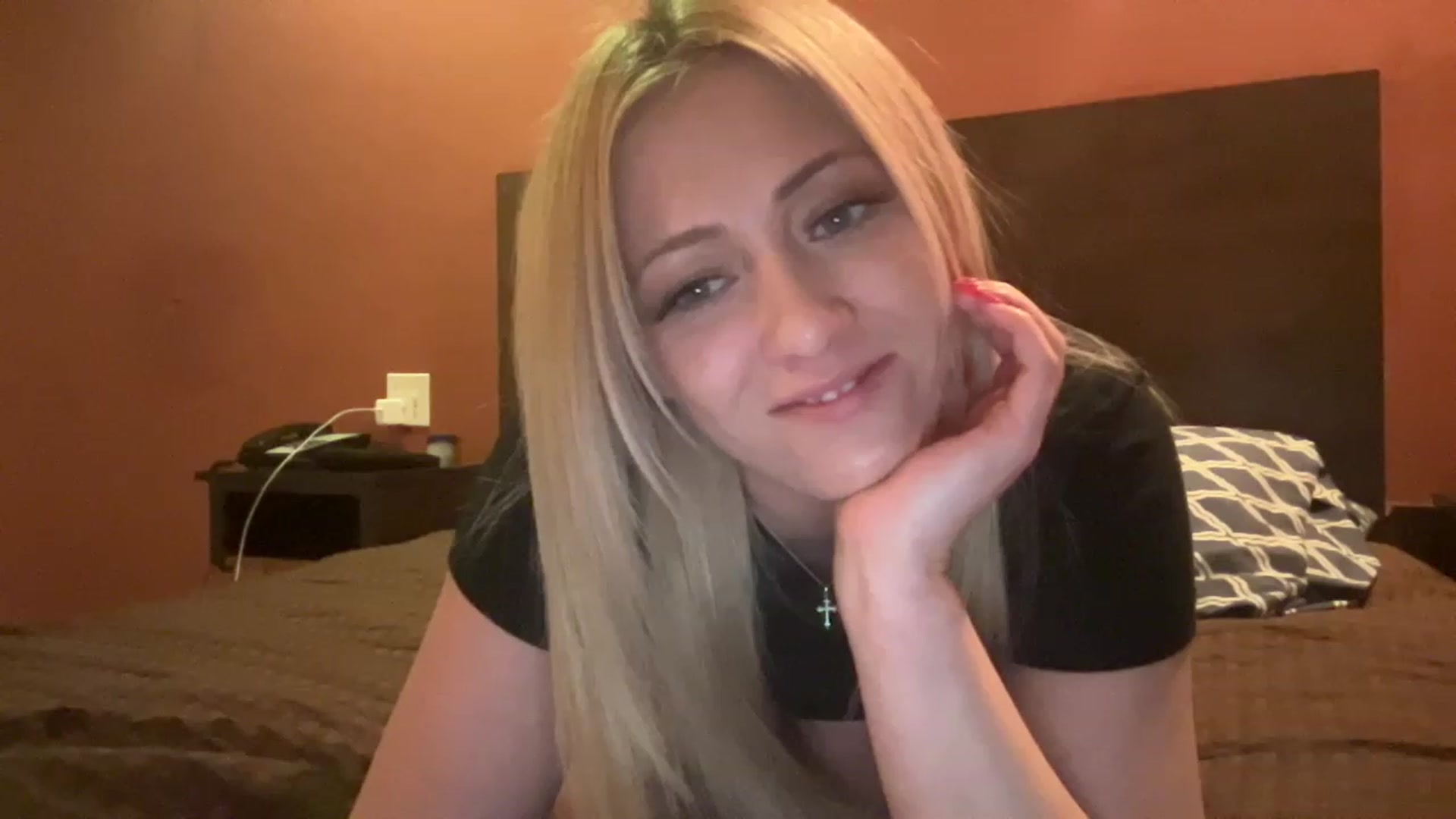 Gallery image thumbnail from Bella_Online's myfreecams stream on, 12/27/2022, 08:57 image 10 of 20