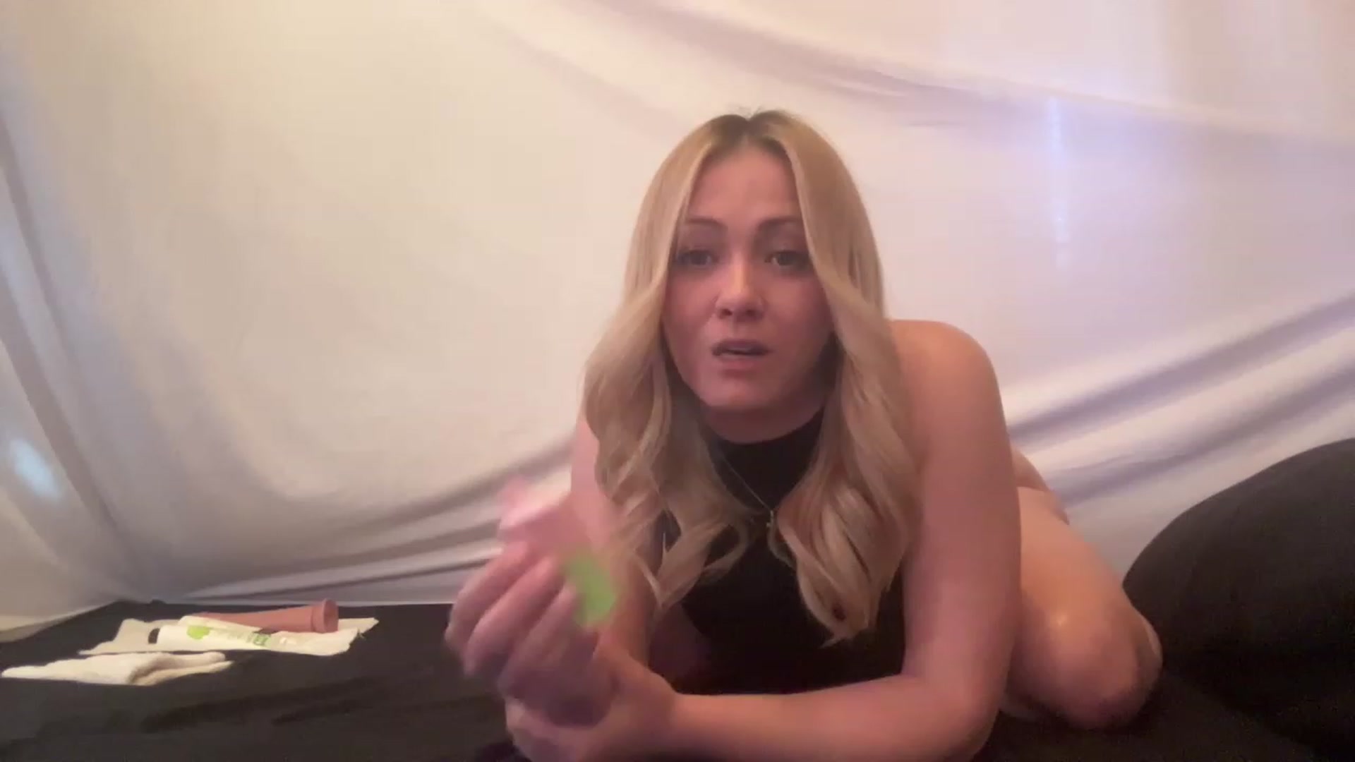 Gallery image thumbnail from Bella_Online's myfreecams stream on, 01/26/2023, 23:42 image 13 of 20