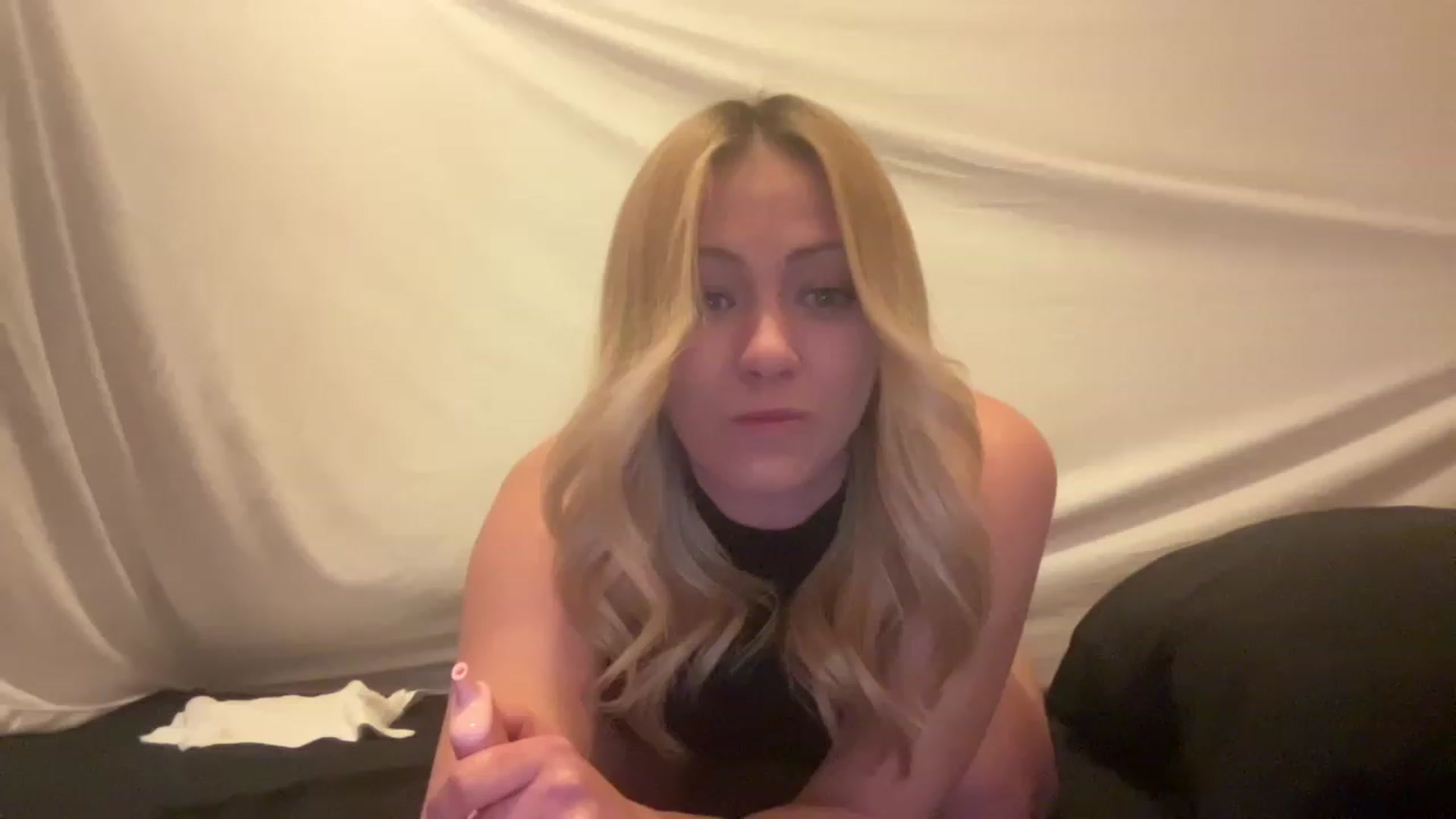 Gallery image thumbnail from Bella_Online's myfreecams stream on, 01/27/2023, 01:46 image 4 of 20