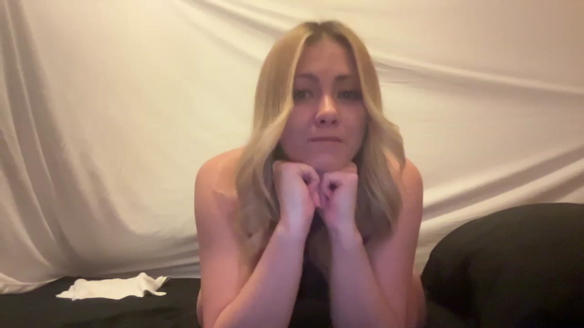 Gallery image thumbnail from Bella_Online's myfreecams stream on, 01/27/2023, 01:46 image 13 of 20