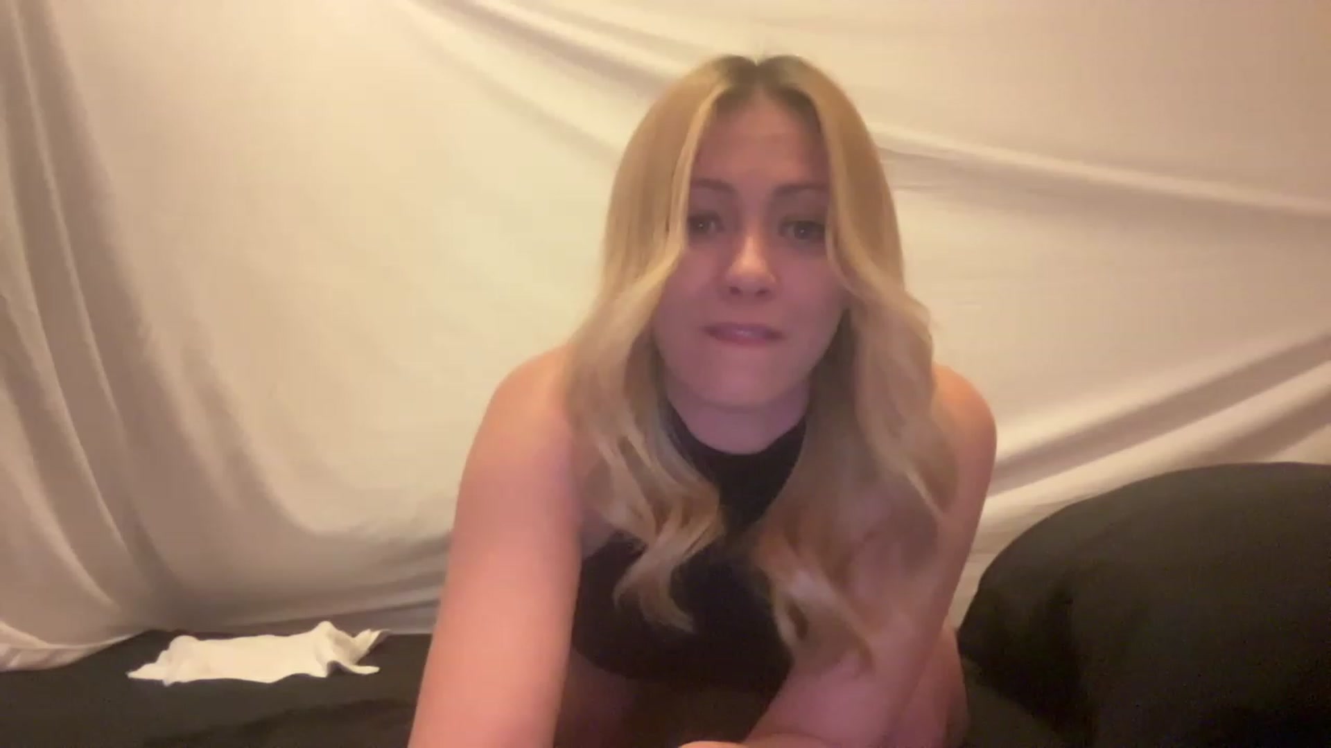 Gallery image thumbnail from Bella_Online's myfreecams stream on, 01/27/2023, 01:46 image 1 of 20